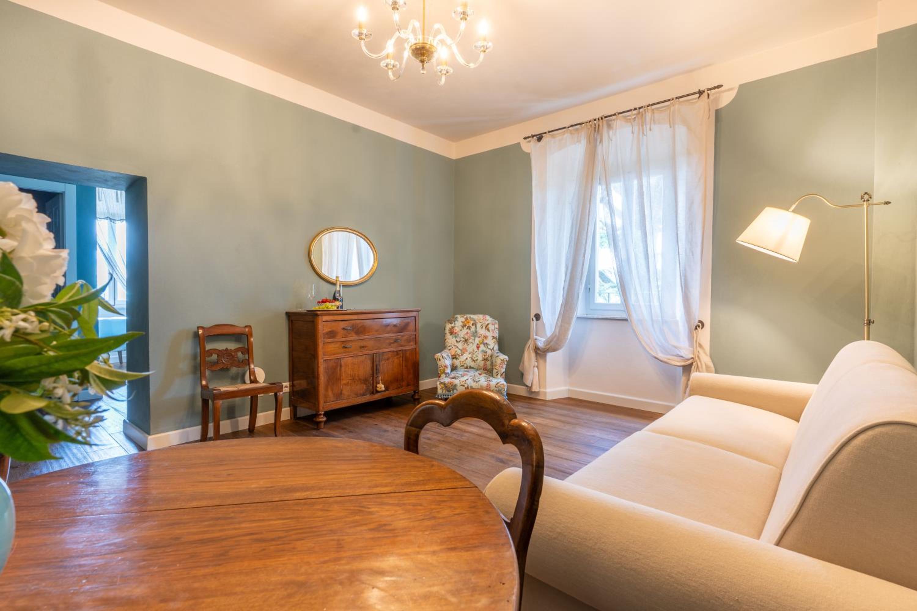 Queen Suite photo 2