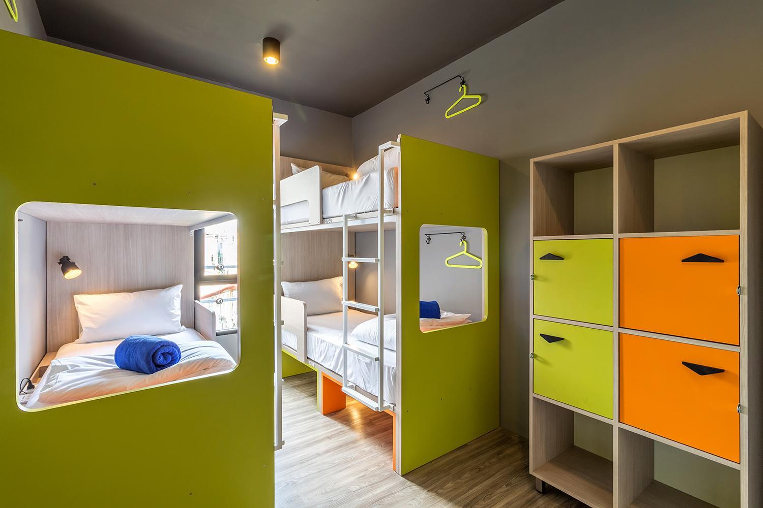 Bed in 5-Bed Female Dormitory Room photo 3
