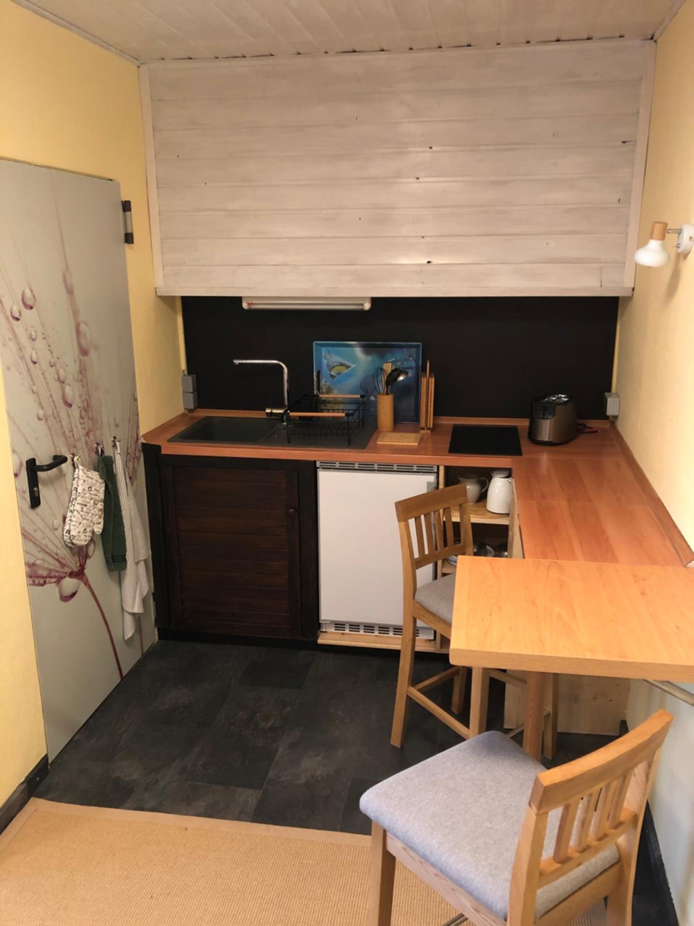 Twin Room with Private External Bathroom - Photo 6