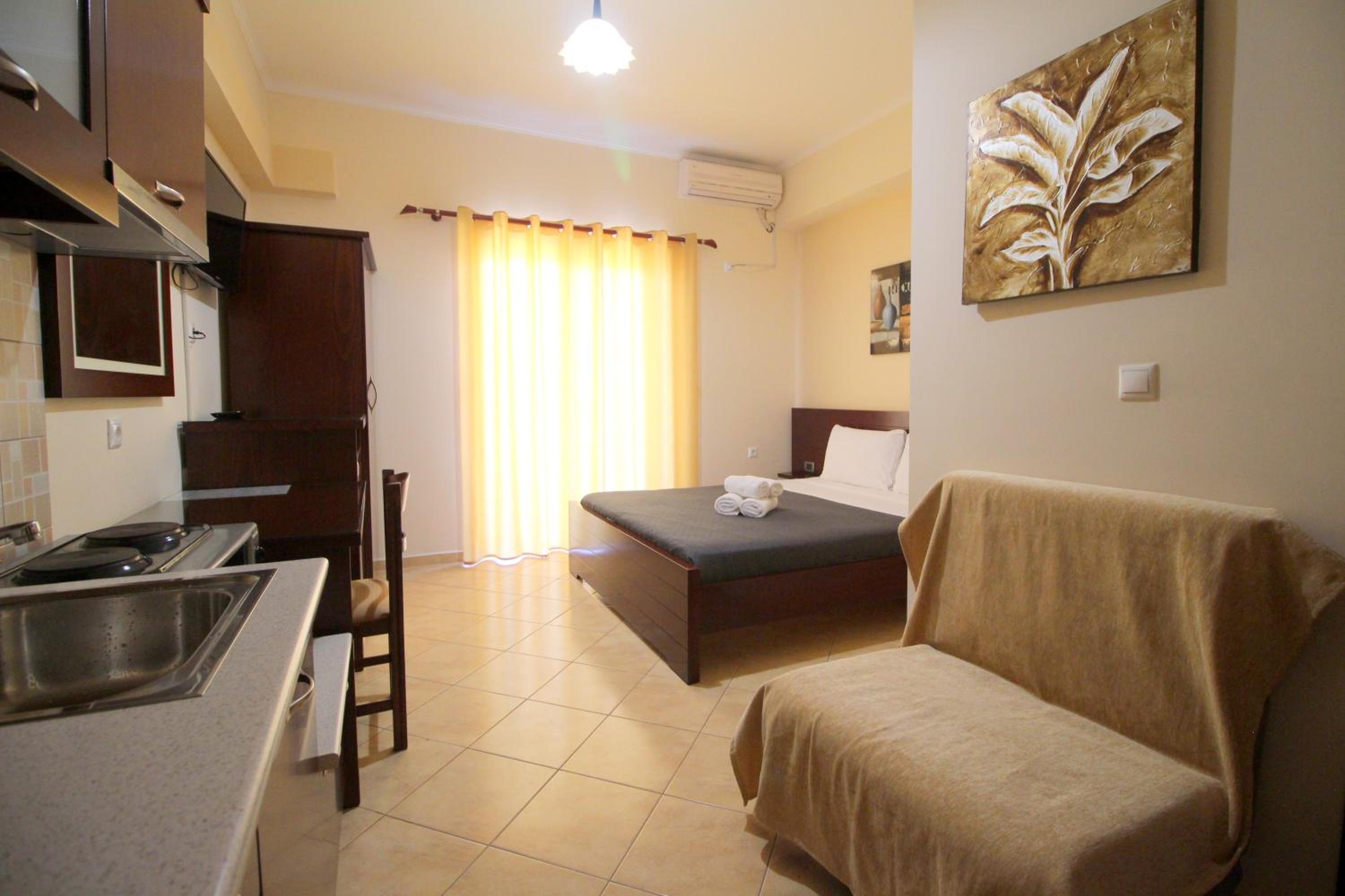 Double Room with Balcony photo 2