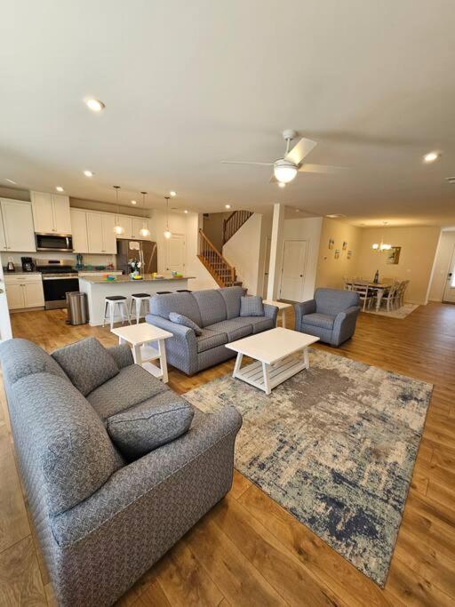 Three-Bedroom House photo 1