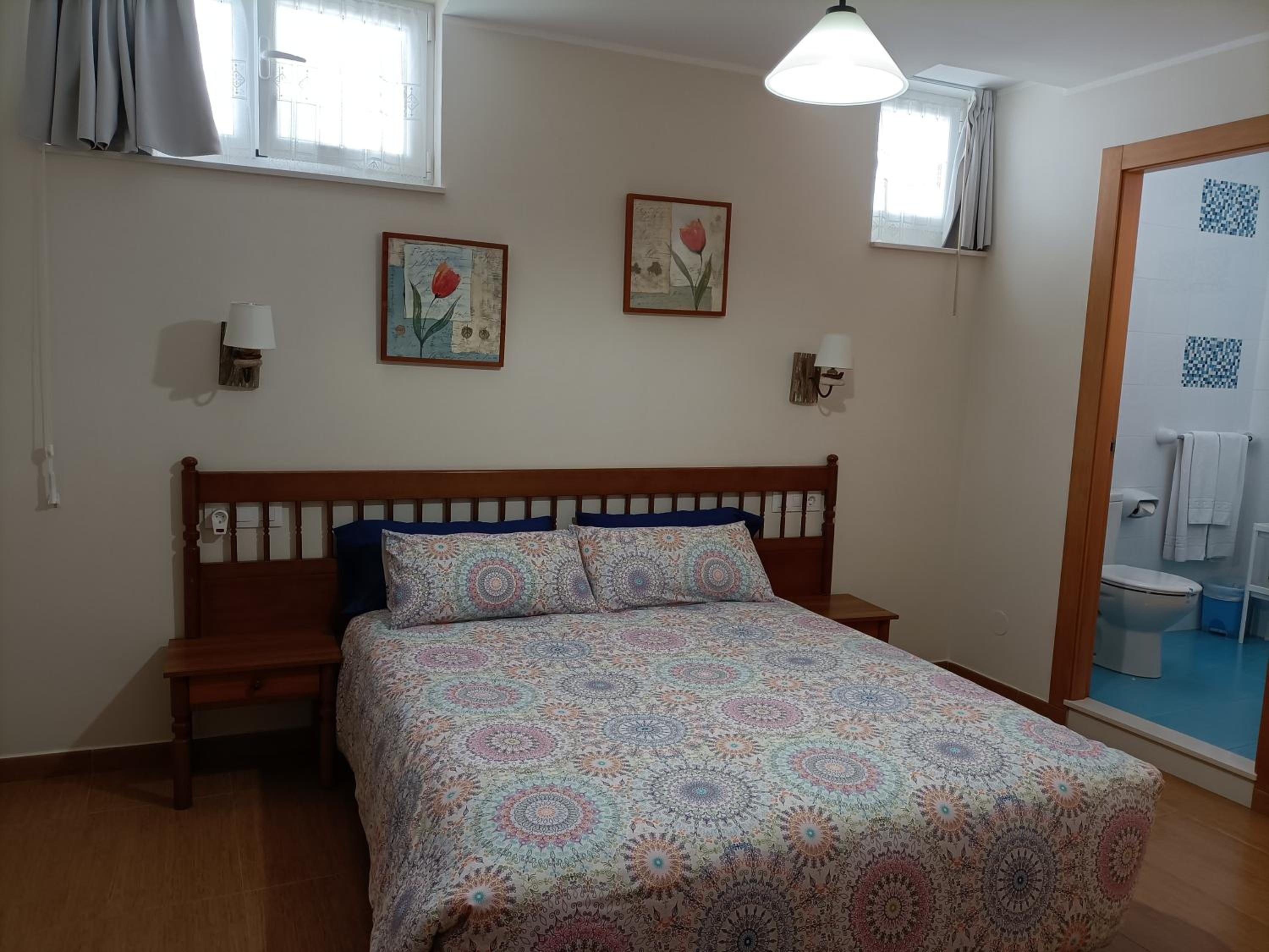 Double or Twin Room with Private Bathroom photo 2