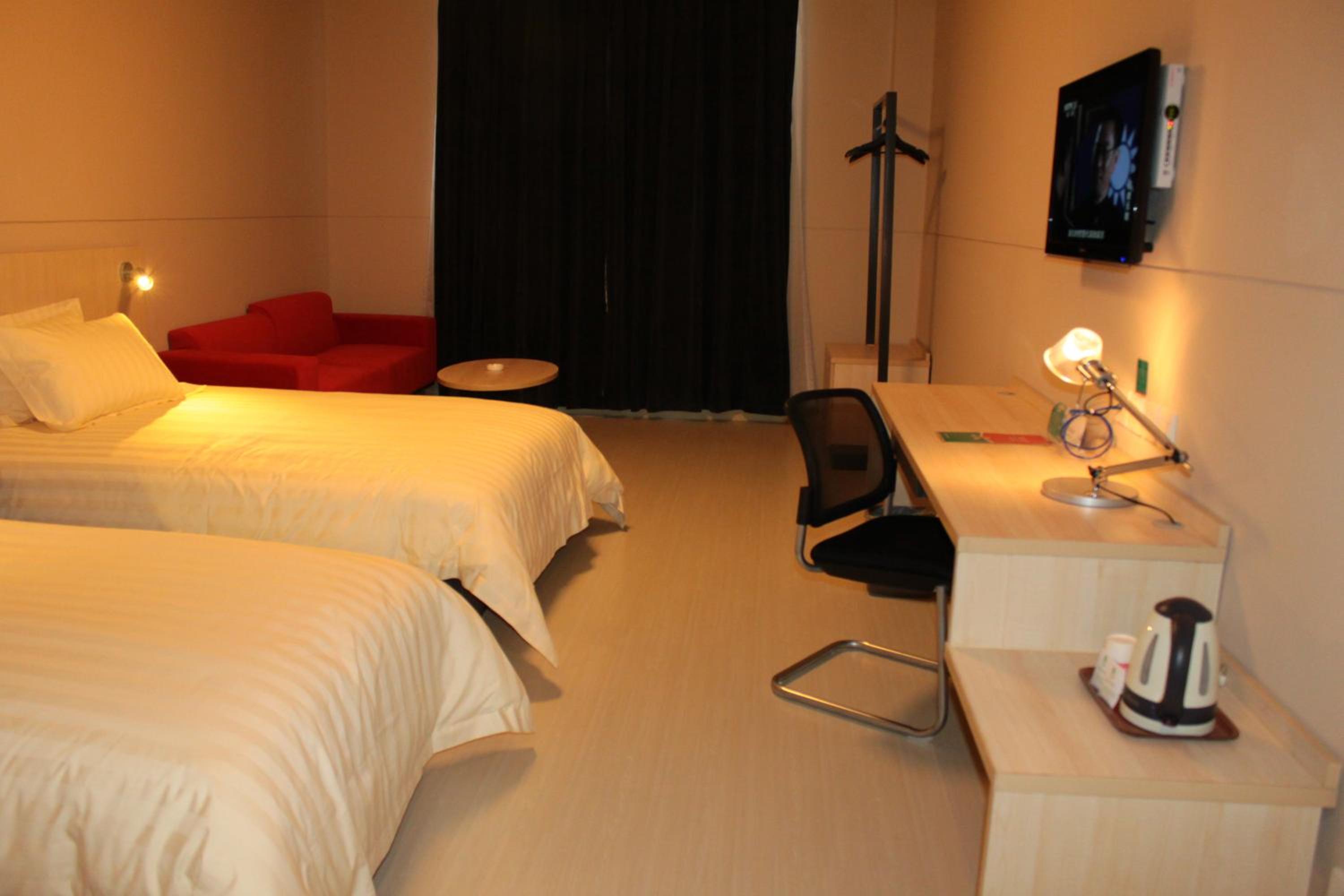 Standard Twin Room photo 2