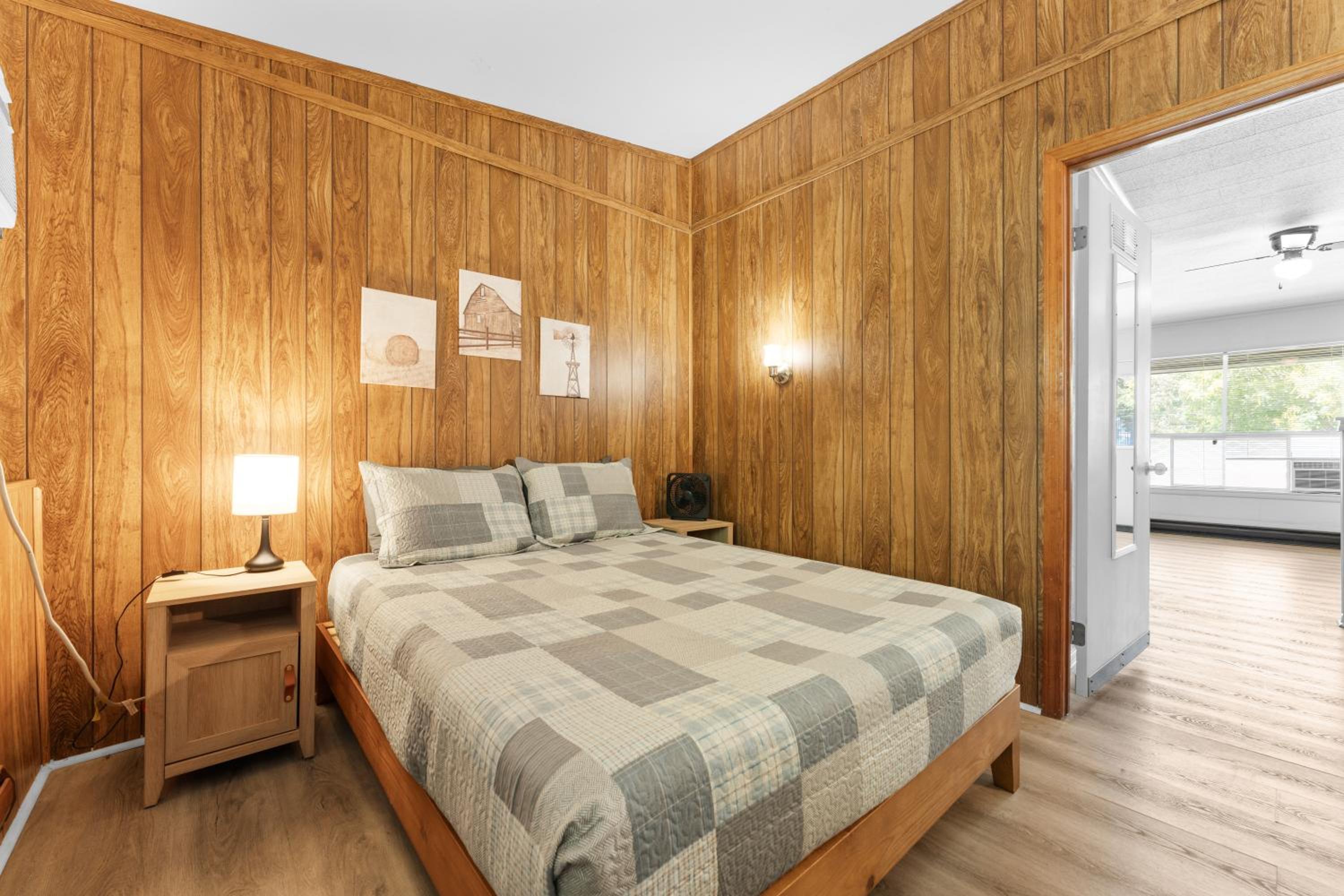 One-Bedroom Apartment