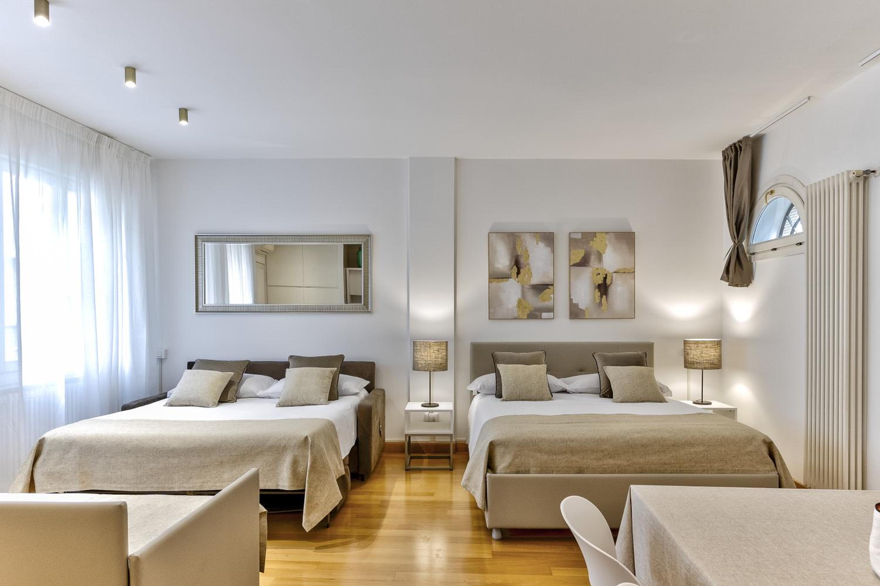 Studio Apartment