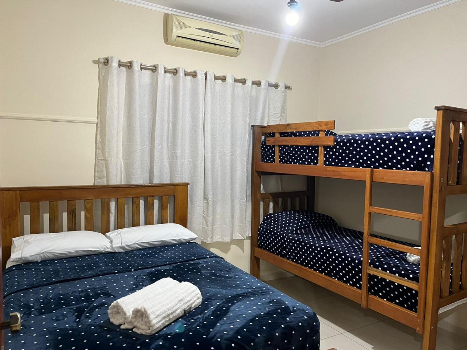 Four-Bedroom House photo 1