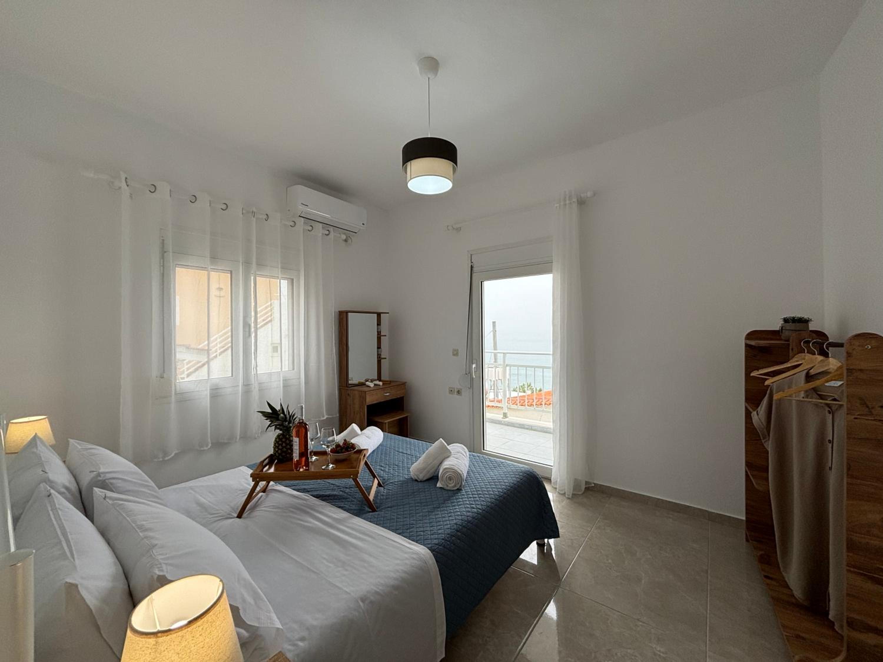 Two-Bedroom Apartment With Balcony And Sea View photo 1