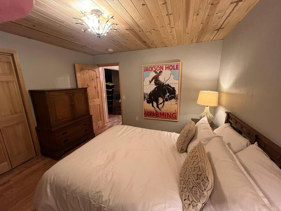 Two-Bedroom House photo 2