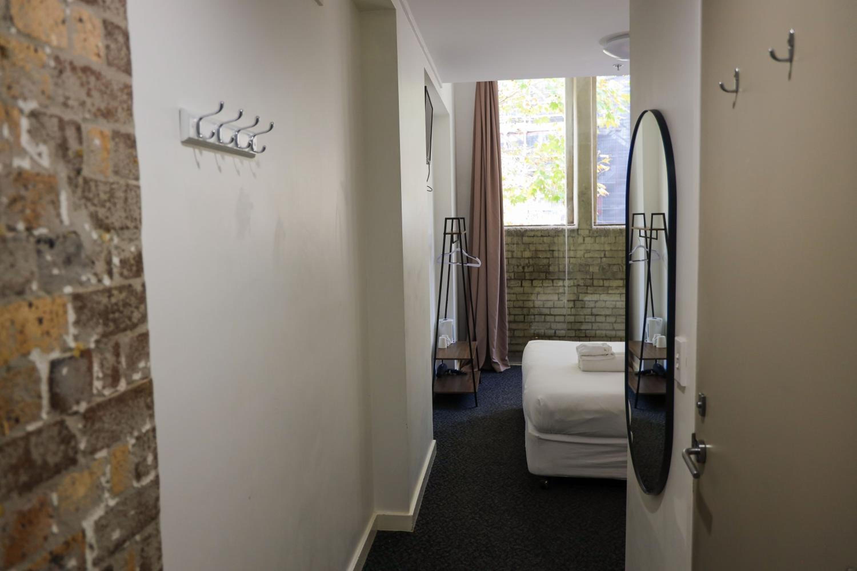 King Room with Private Bathroom photo 1