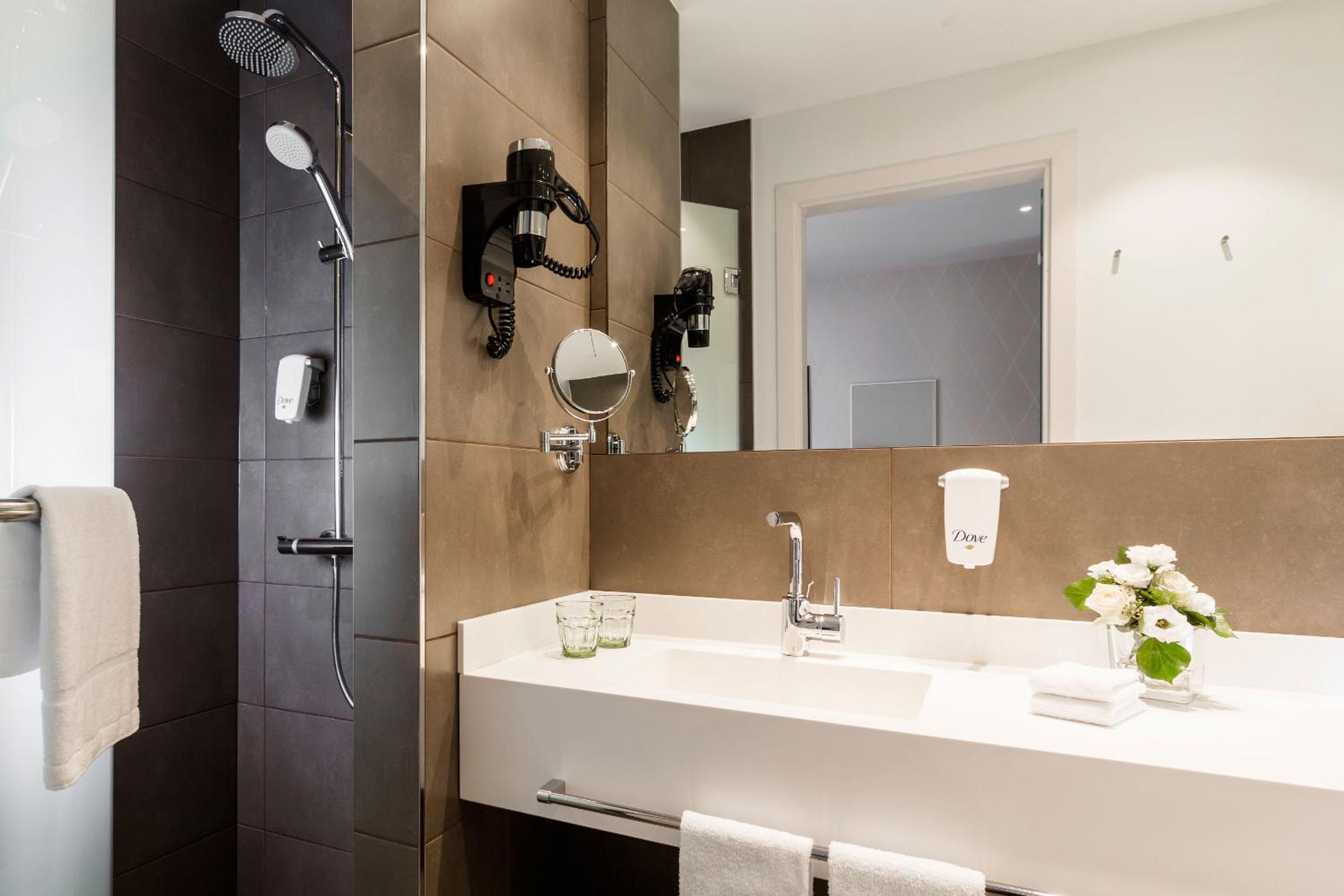 Available room