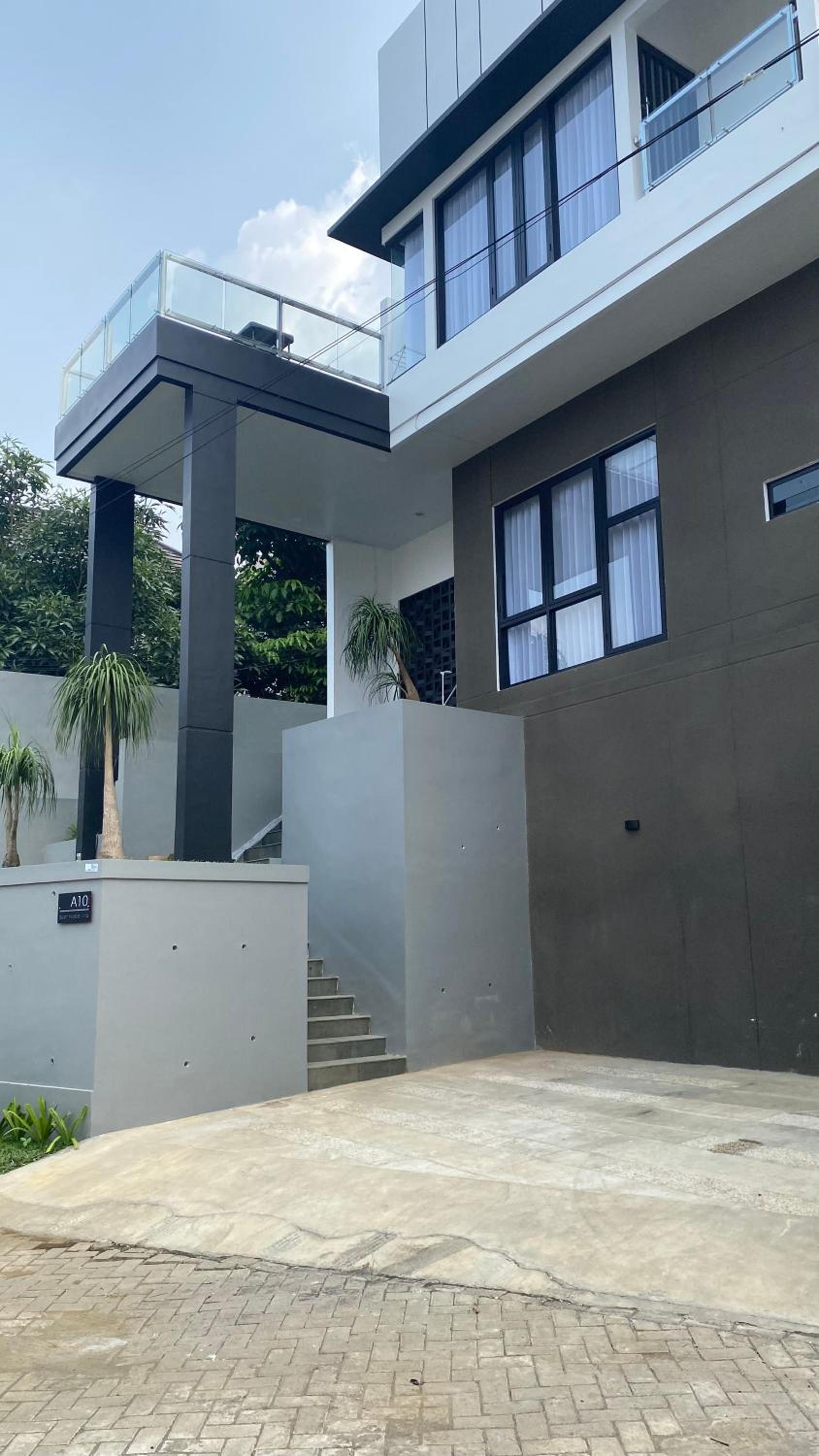 Villa photo 3