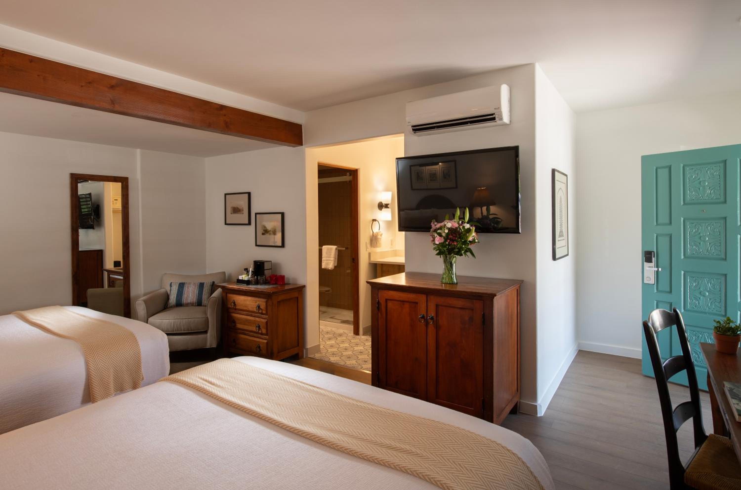 Queen Room - Photo 4