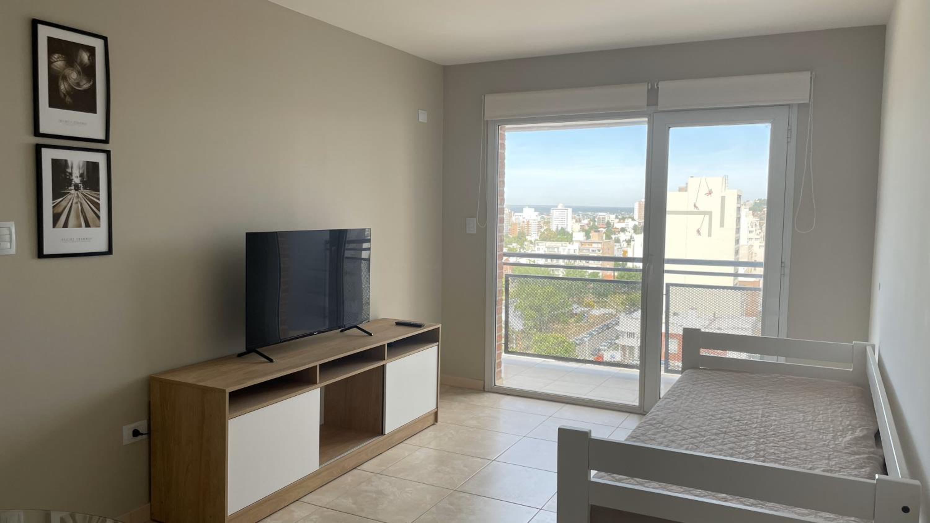 One-Bedroom Apartment With Balcony photo 2
