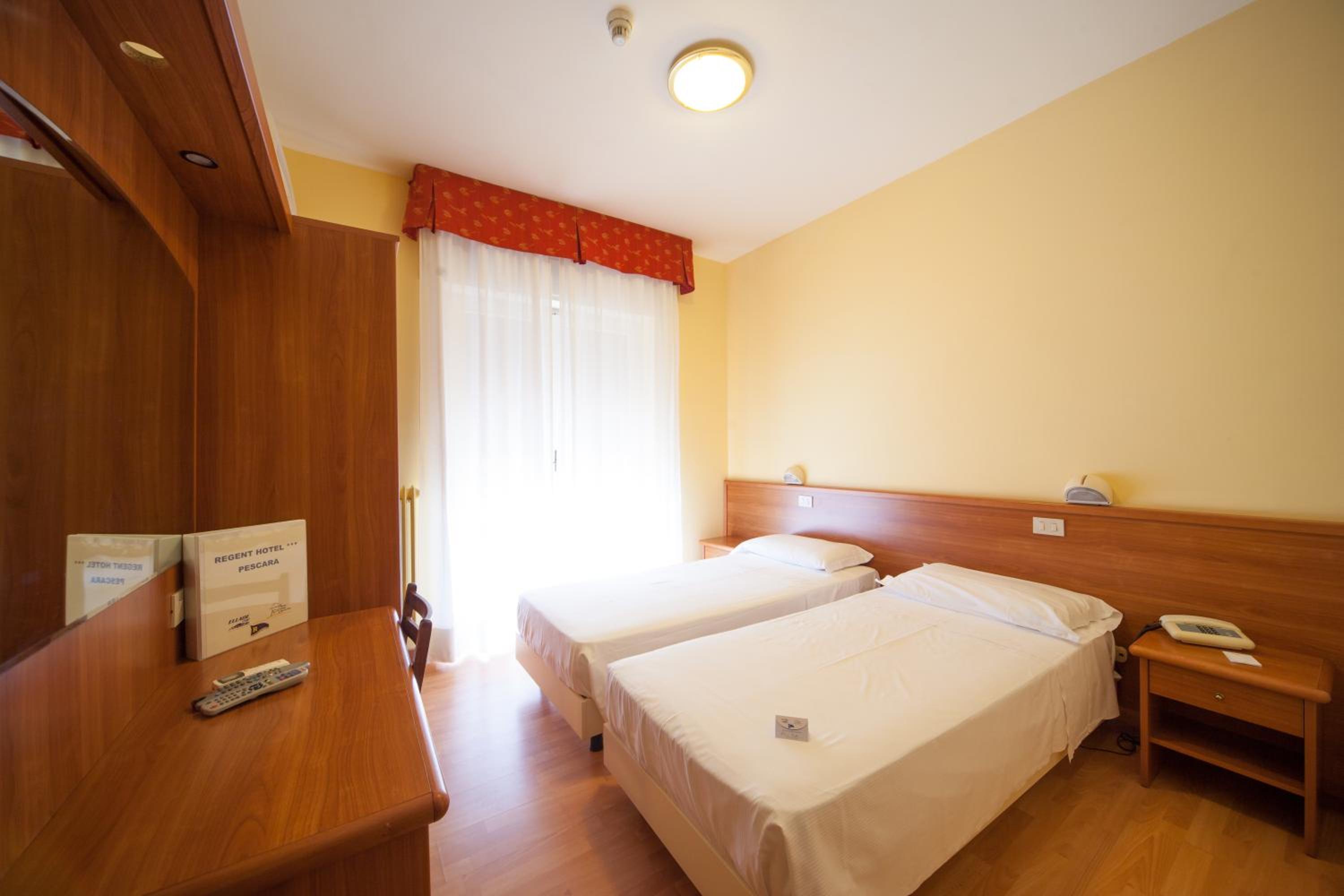 Standard Double or Twin Room with Balcony photo 2