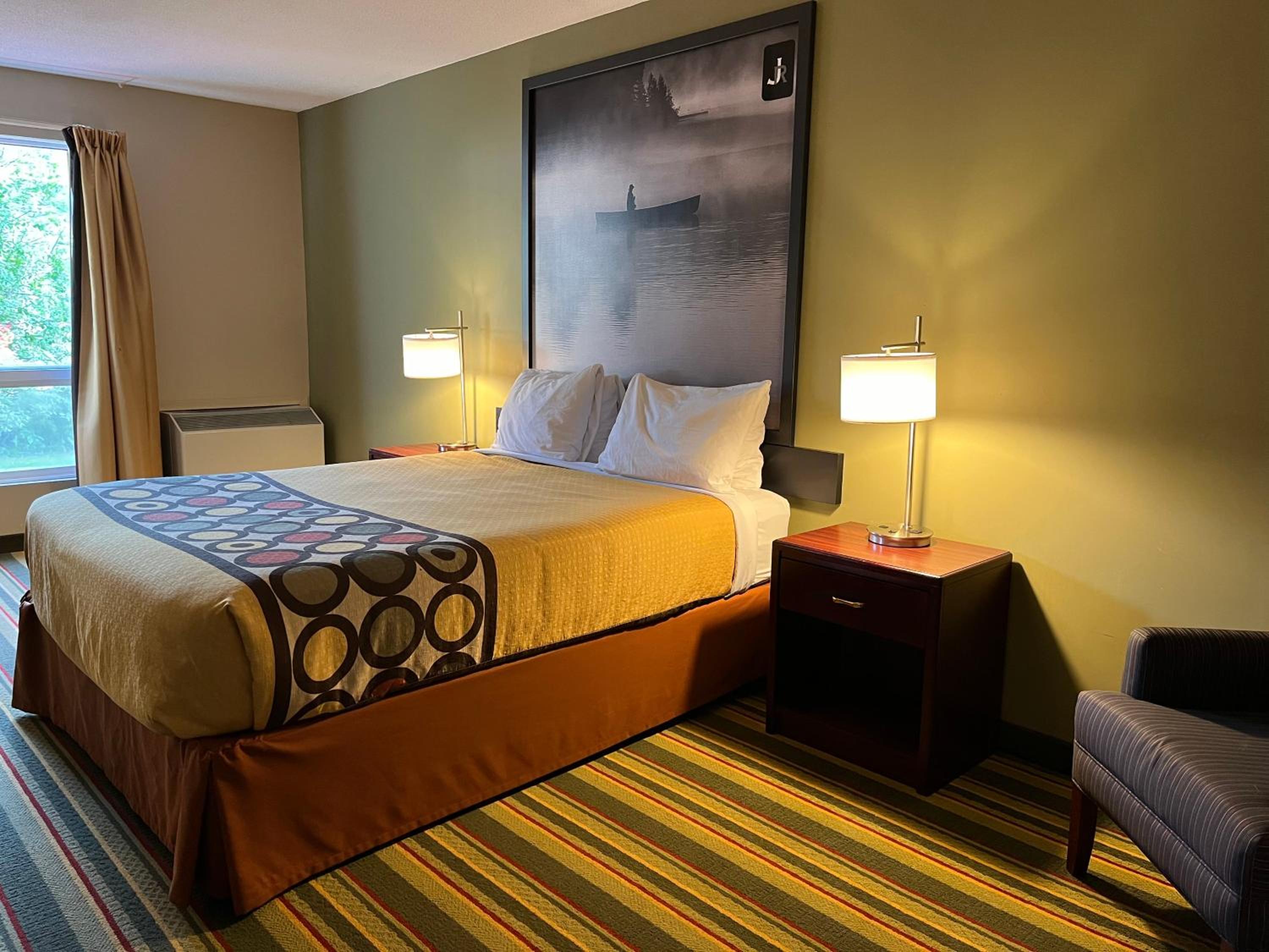 Jolly Roger Inn & Resort