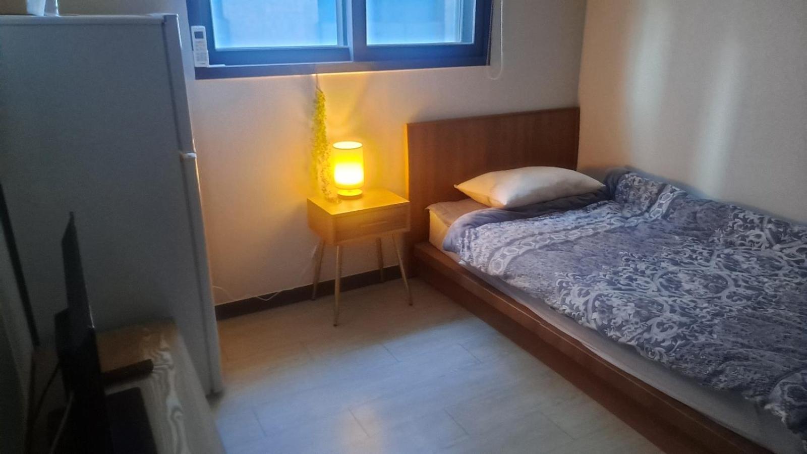 Single Room - Photo 1