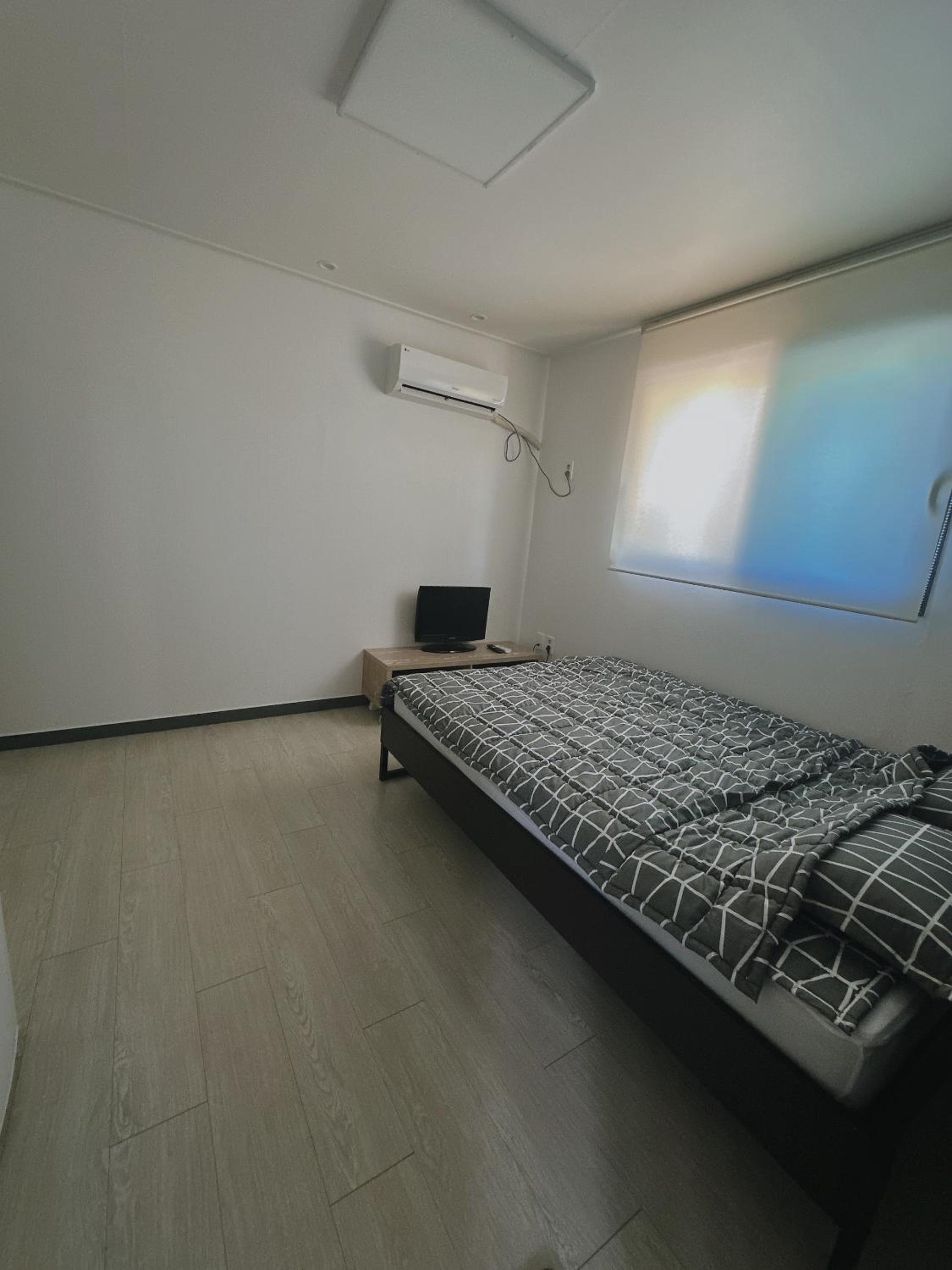 Double Room - Photo 21