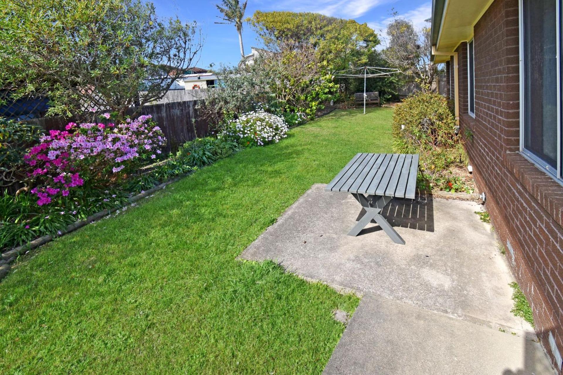 Three-Bedroom House photo 3