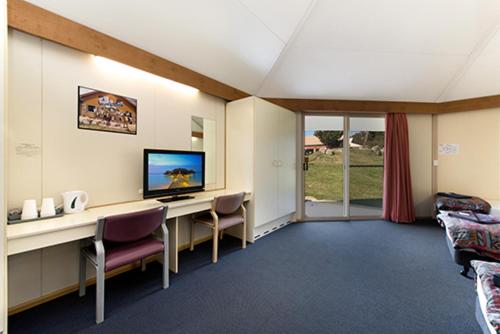 Standard Family Room photo 1