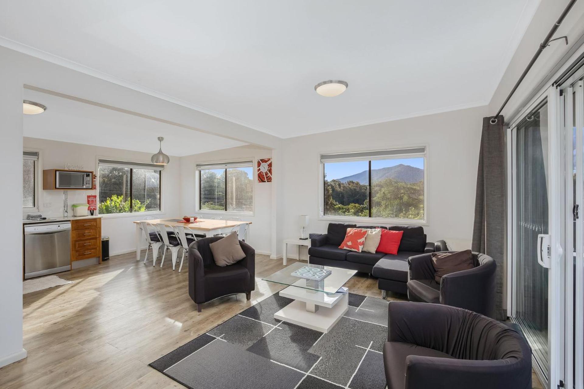 Three-Bedroom House photo 1
