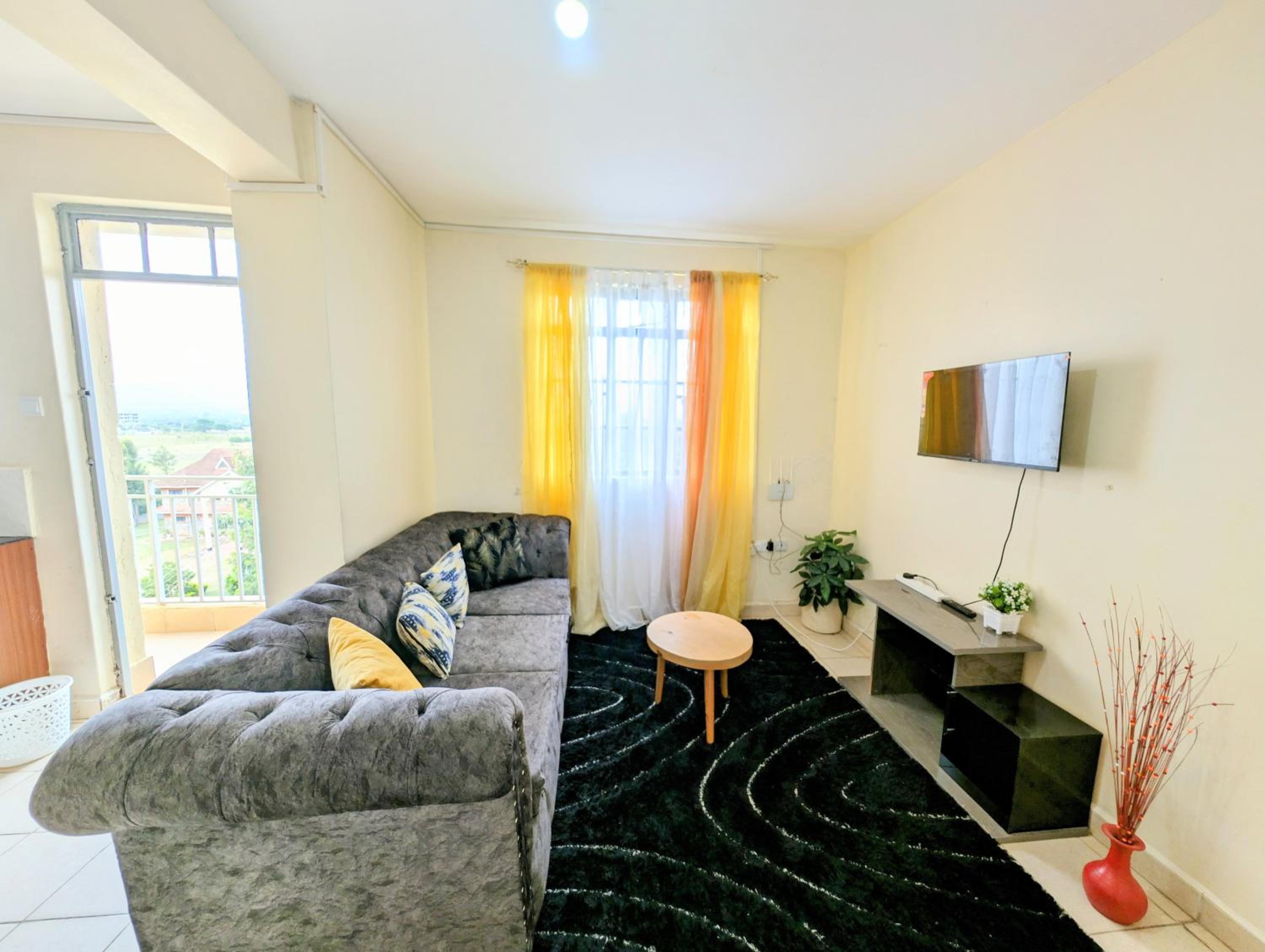 One-Bedroom Apartment With Balcony And Mountain View