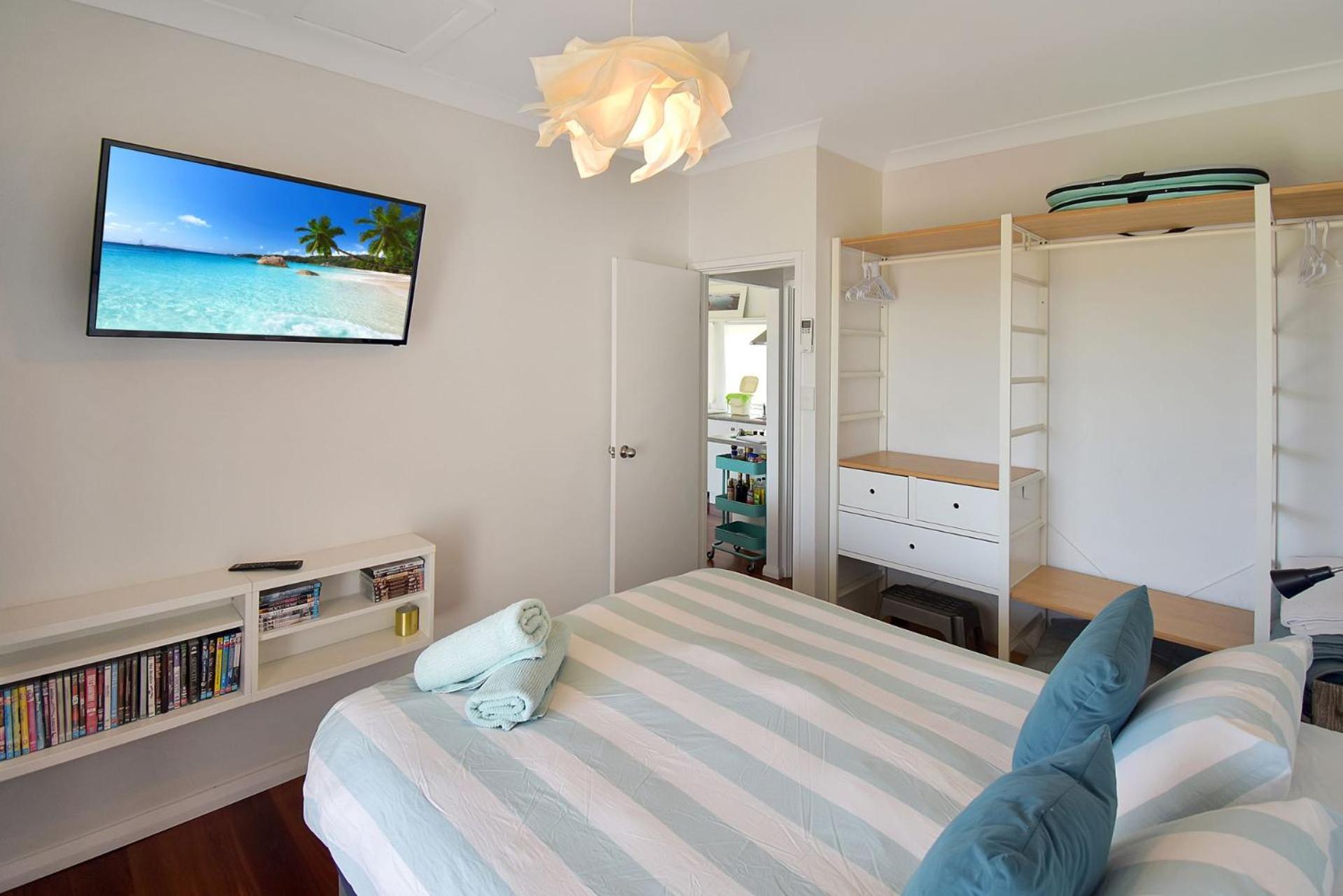 One-Bedroom House photo 1
