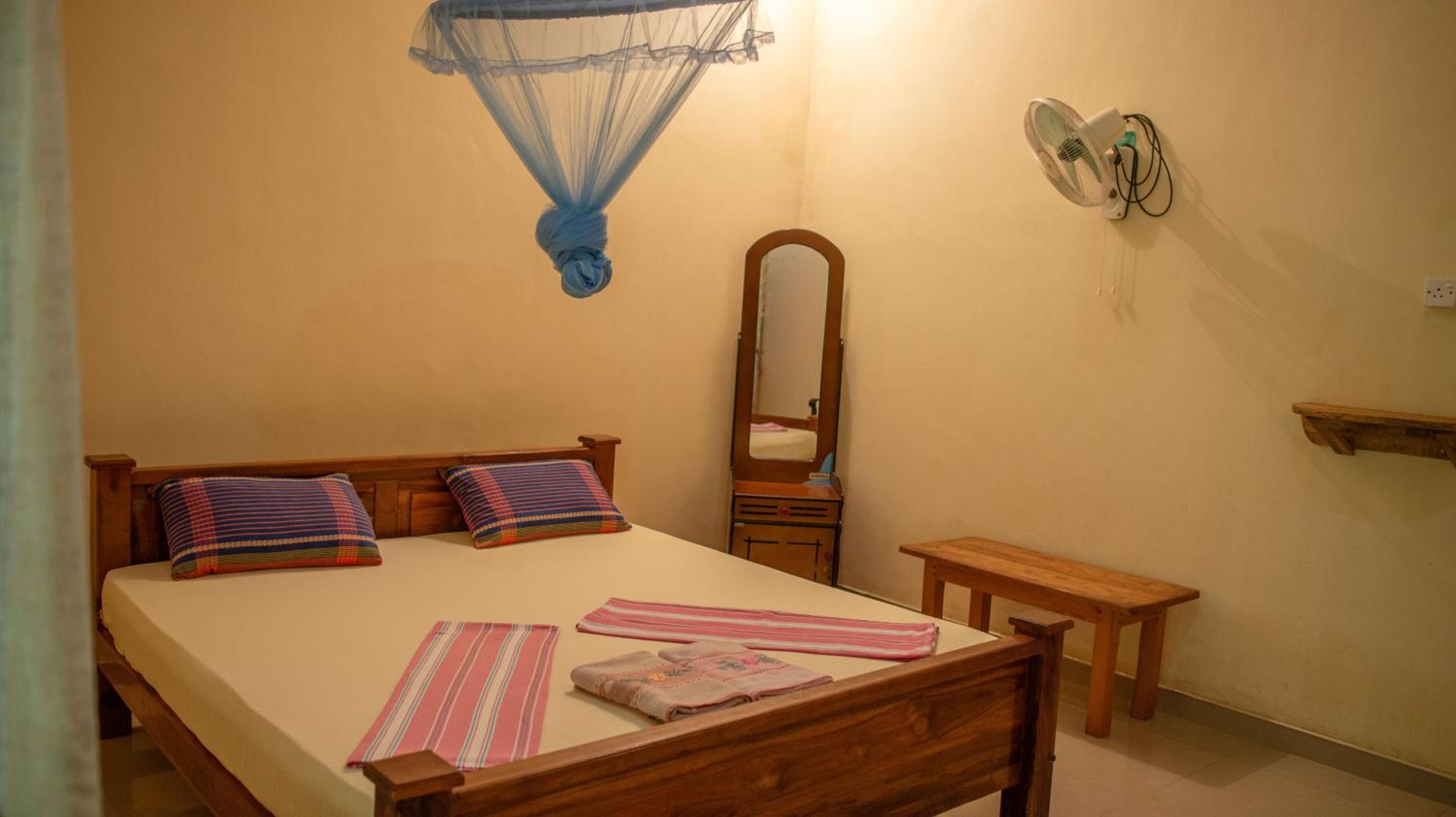 Deluxe Double Room (2 Adults + 1 Child) photo 1
