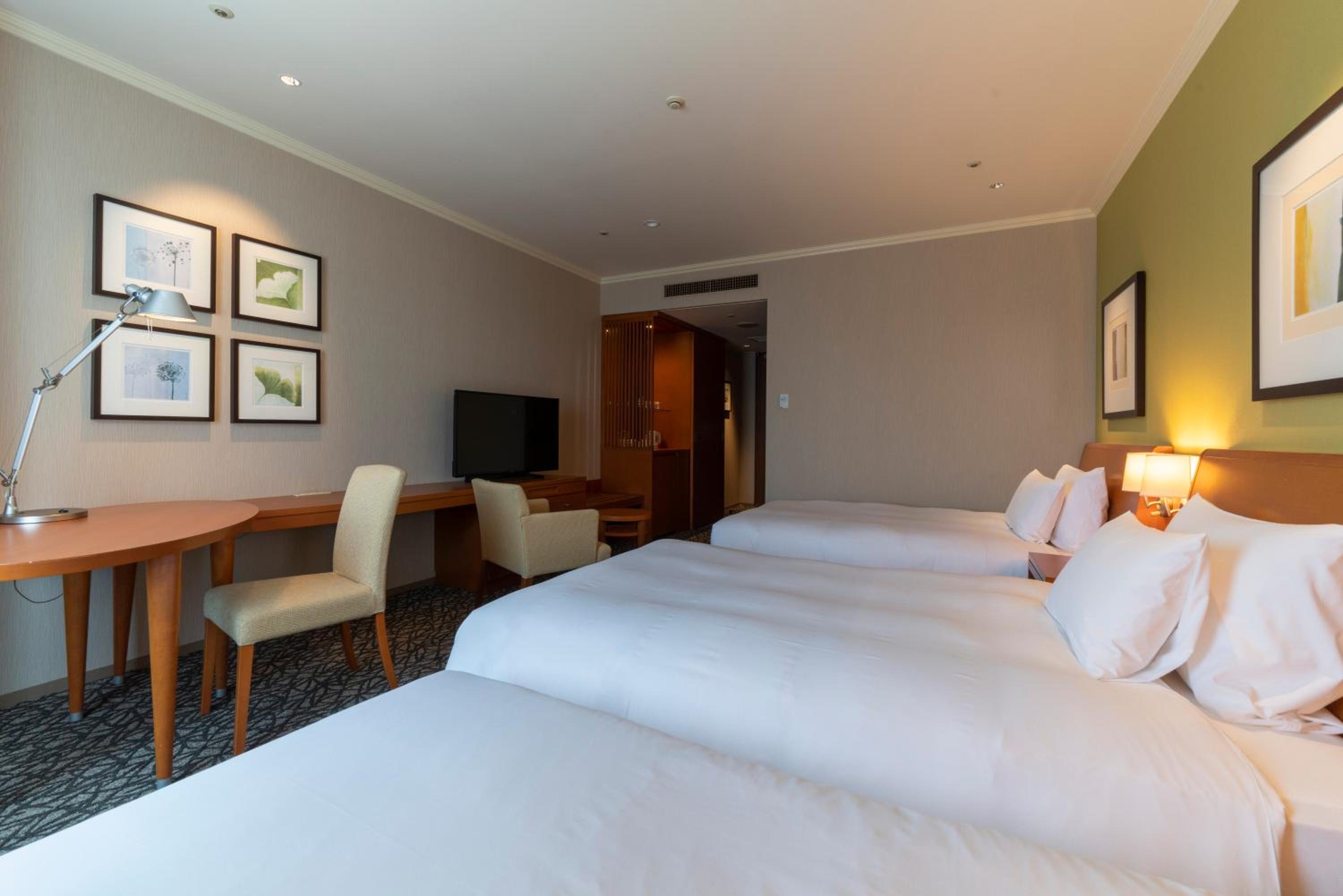 Superior Triple Room - Smoking - Photo 7