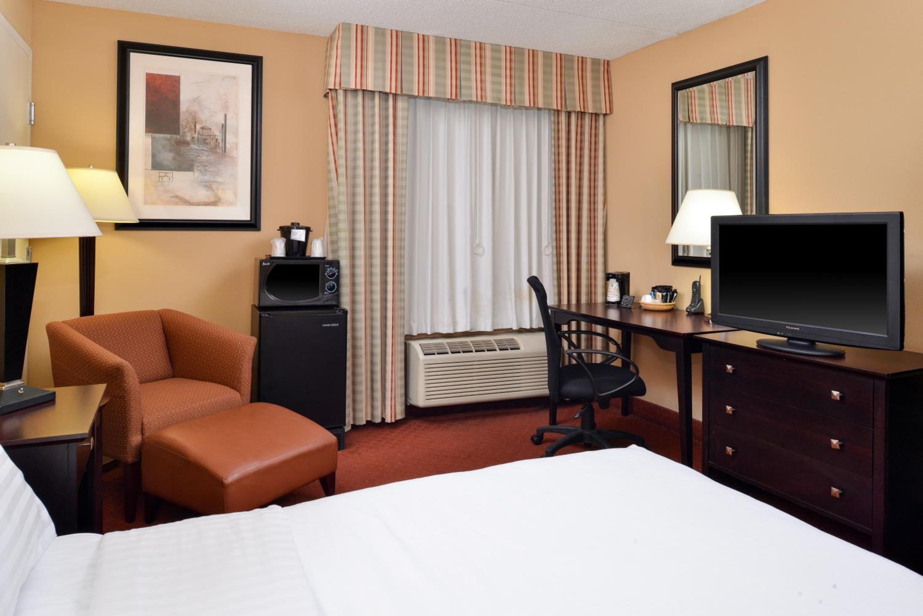 Standard King Room - Photo 2
