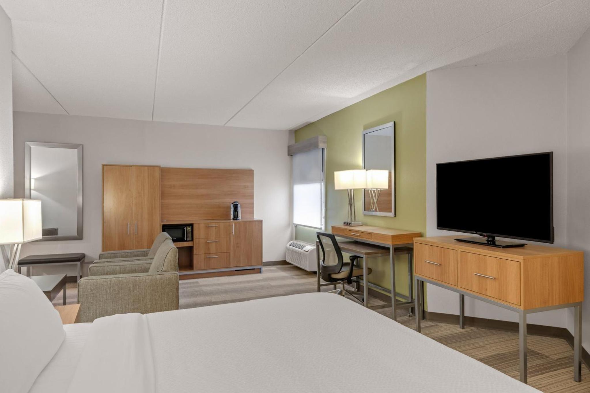 Deluxe Double Room with Two Double Beds - Non-Smoking - Photo 3