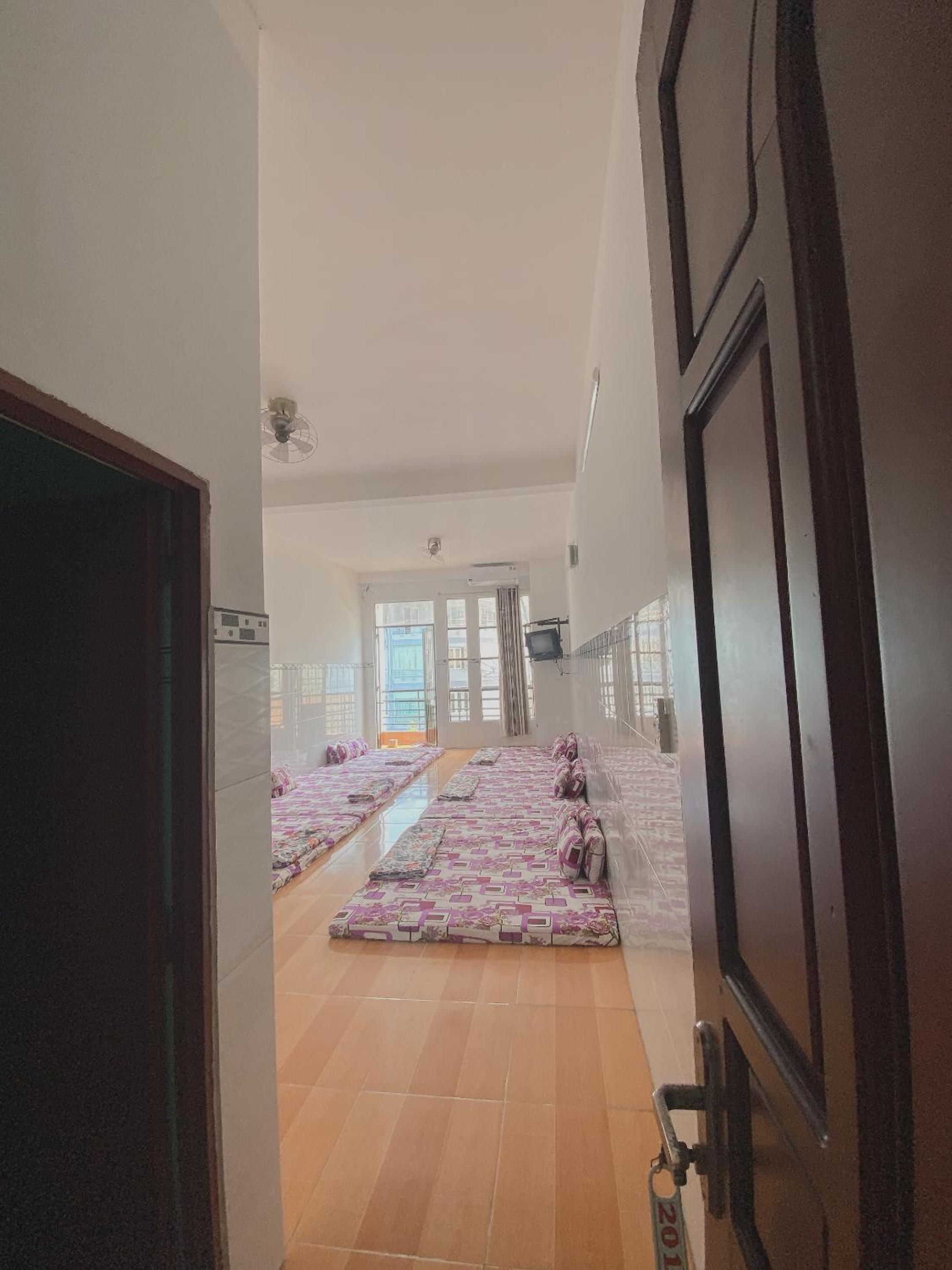Mixed Dormitory Room photo 3