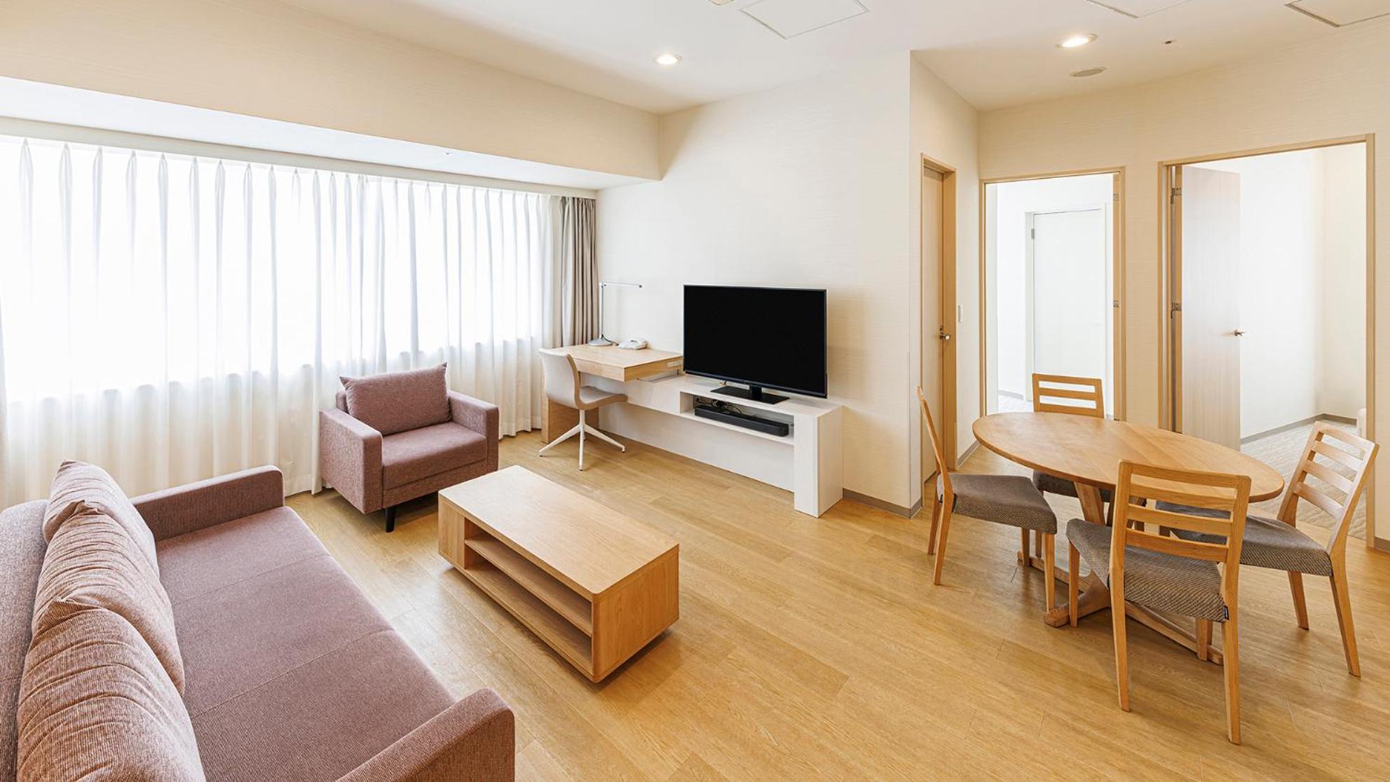 Deluxe Two-Bedroom Apartment