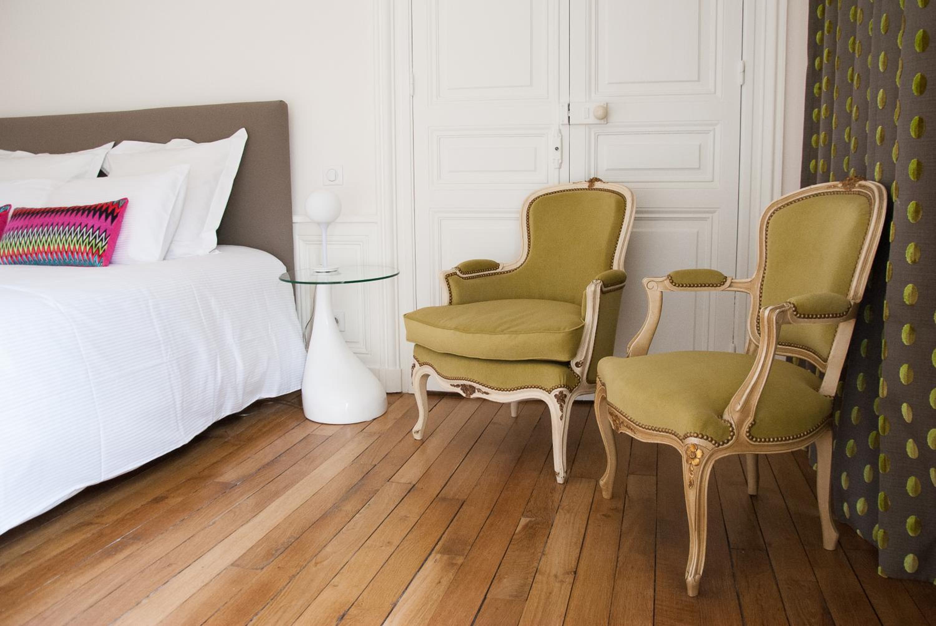 Deluxe Room (2 Adults + 1 Child) photo 2
