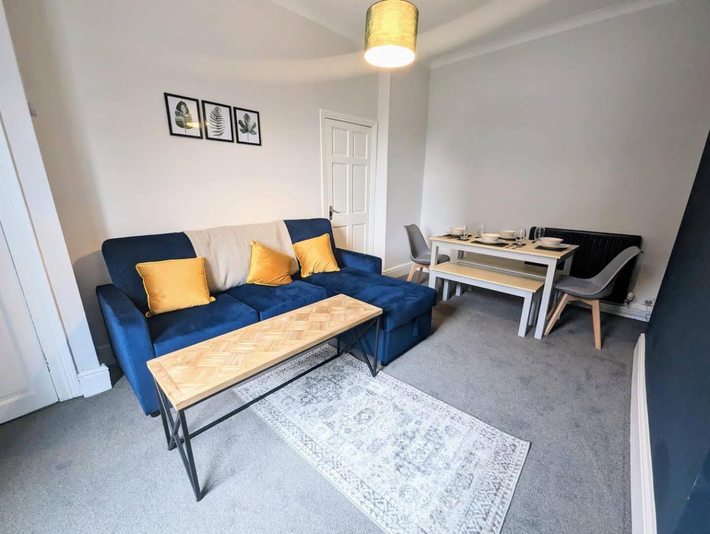 Apartment photo 2