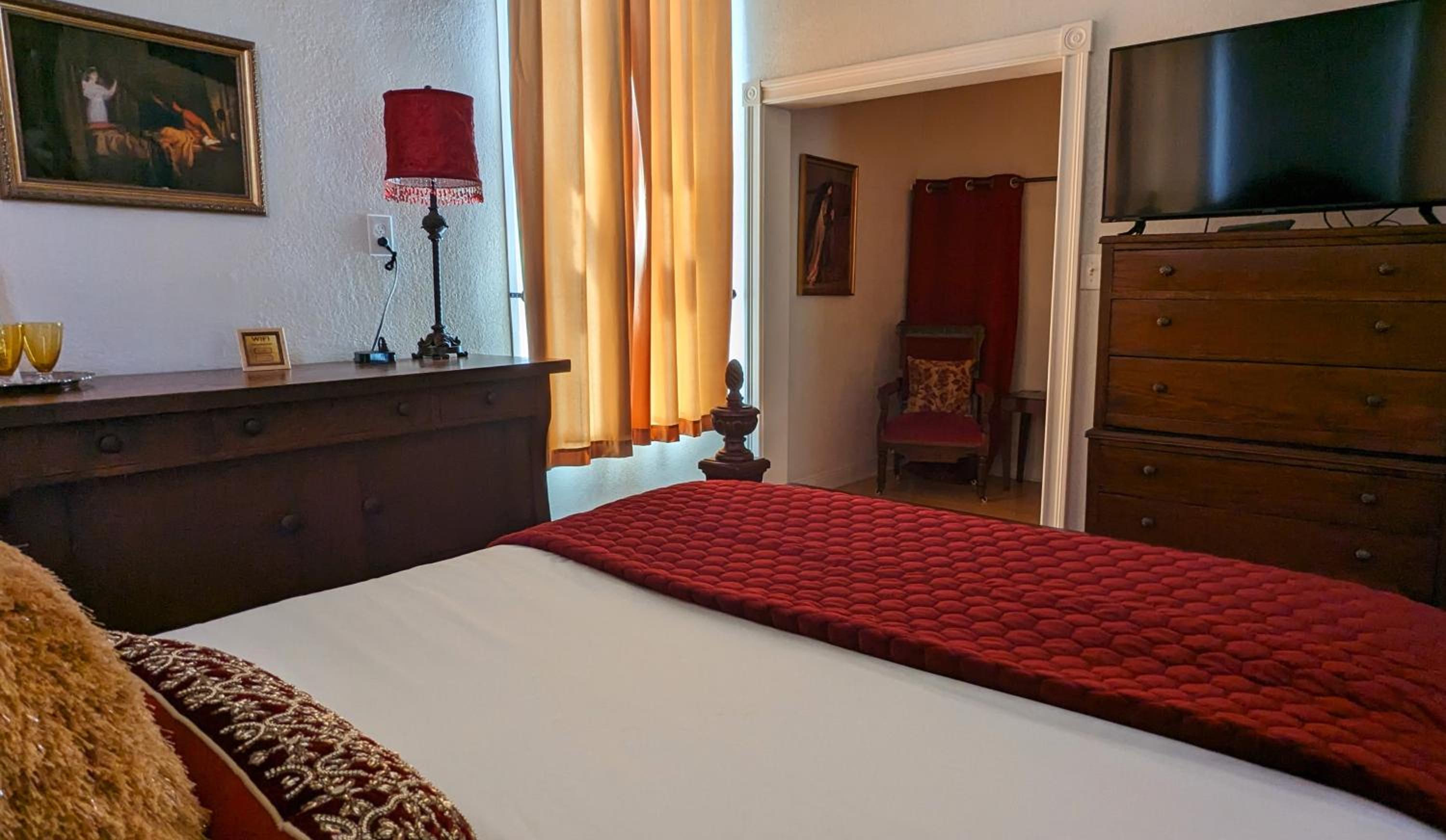 Queen Room - Photo 4