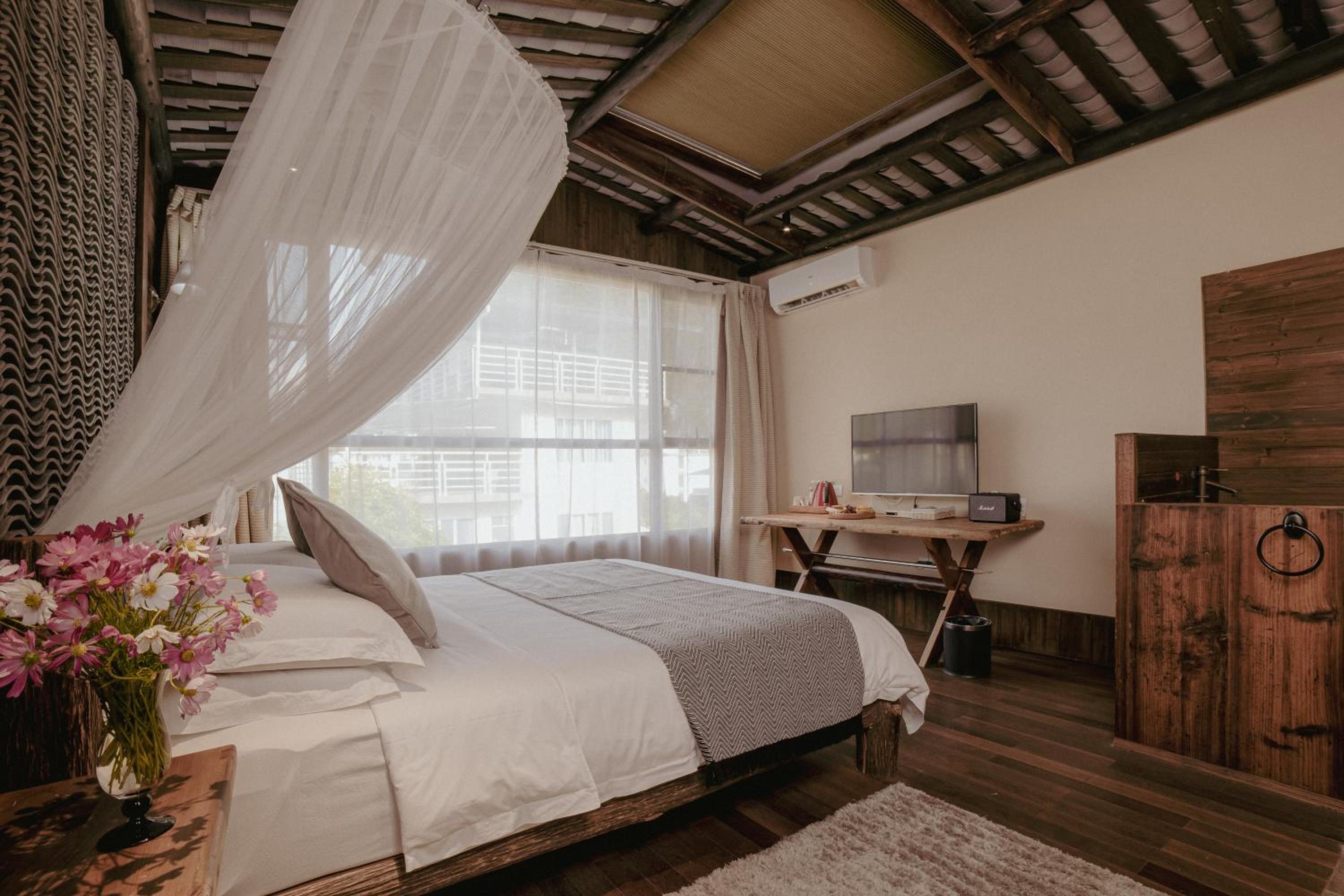 Deluxe Double Room photo 2