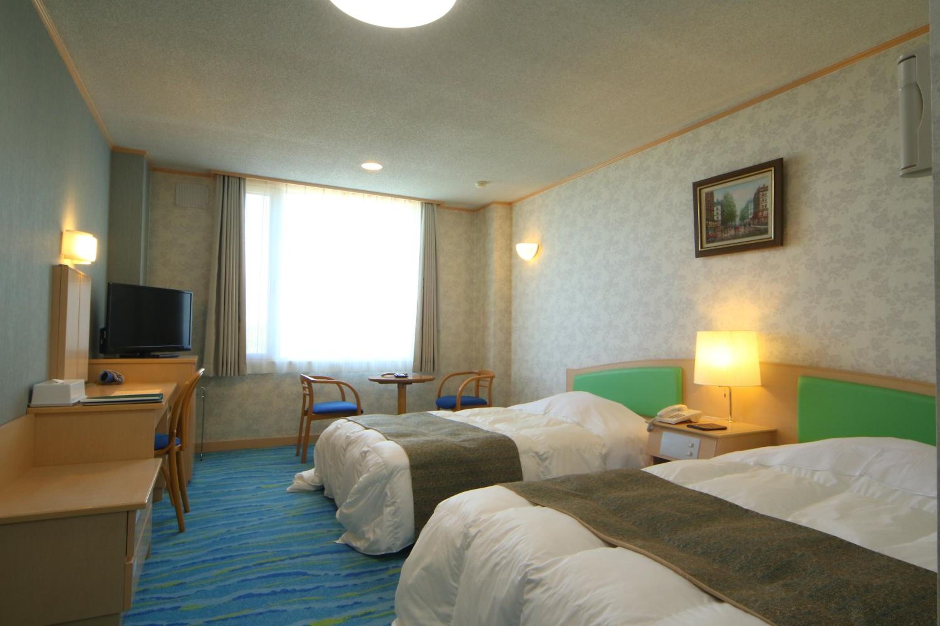 Standard Twin Room - Smoking photo 2