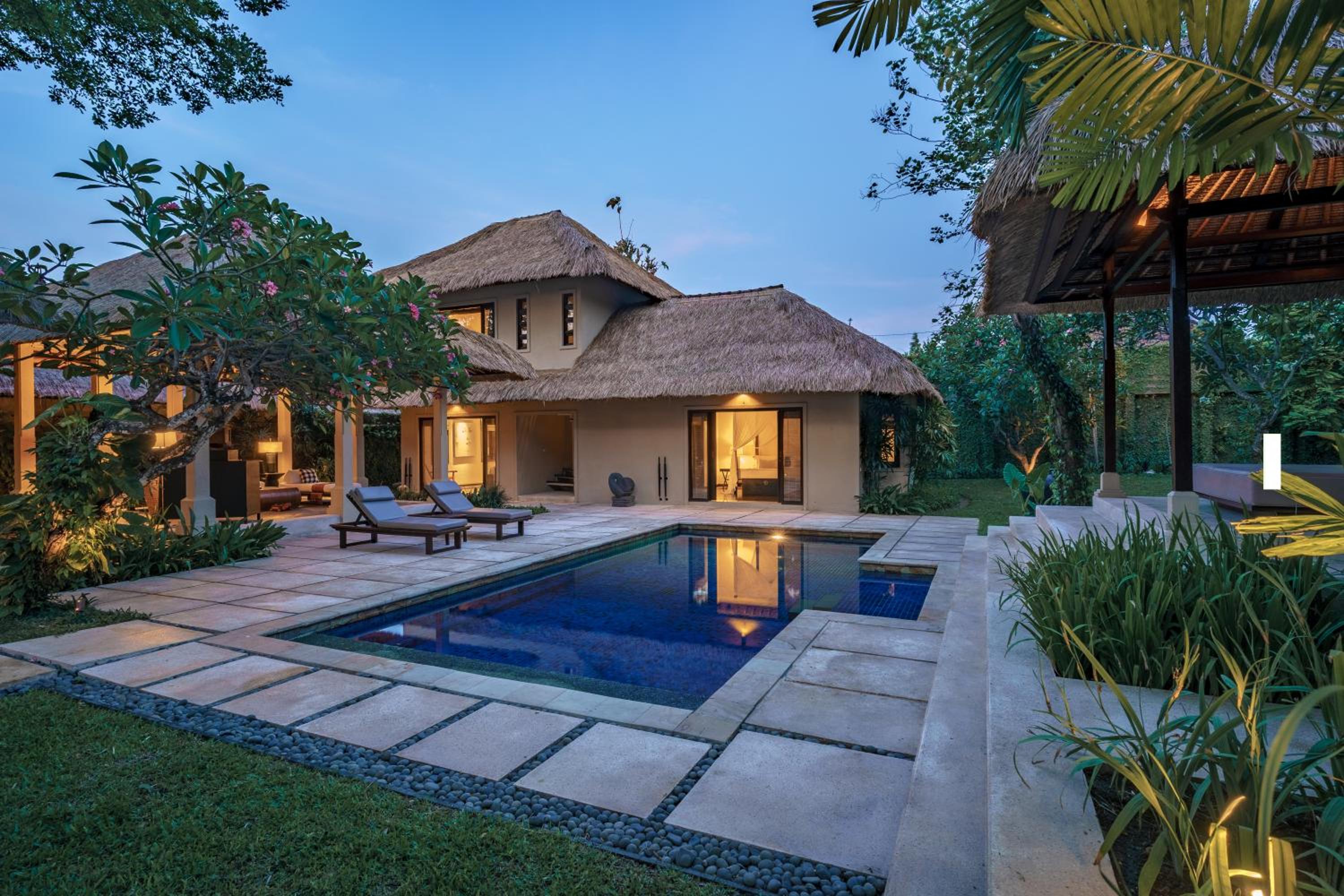 Three-Bedroom Villa with Private Pool - Photo 15
