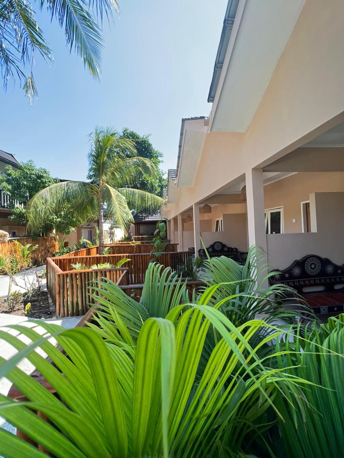 King Room with Garden View - Photo 16