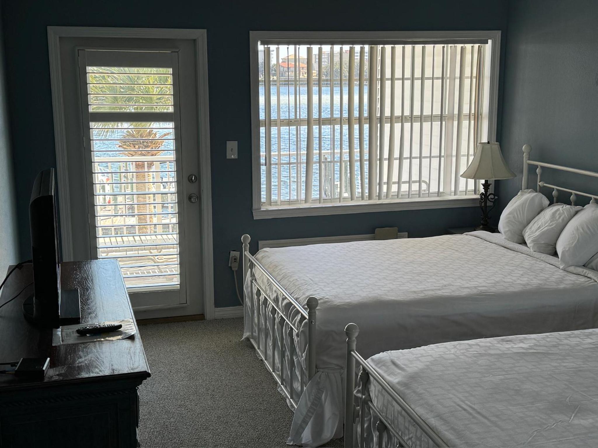 Classic Quadruple Room