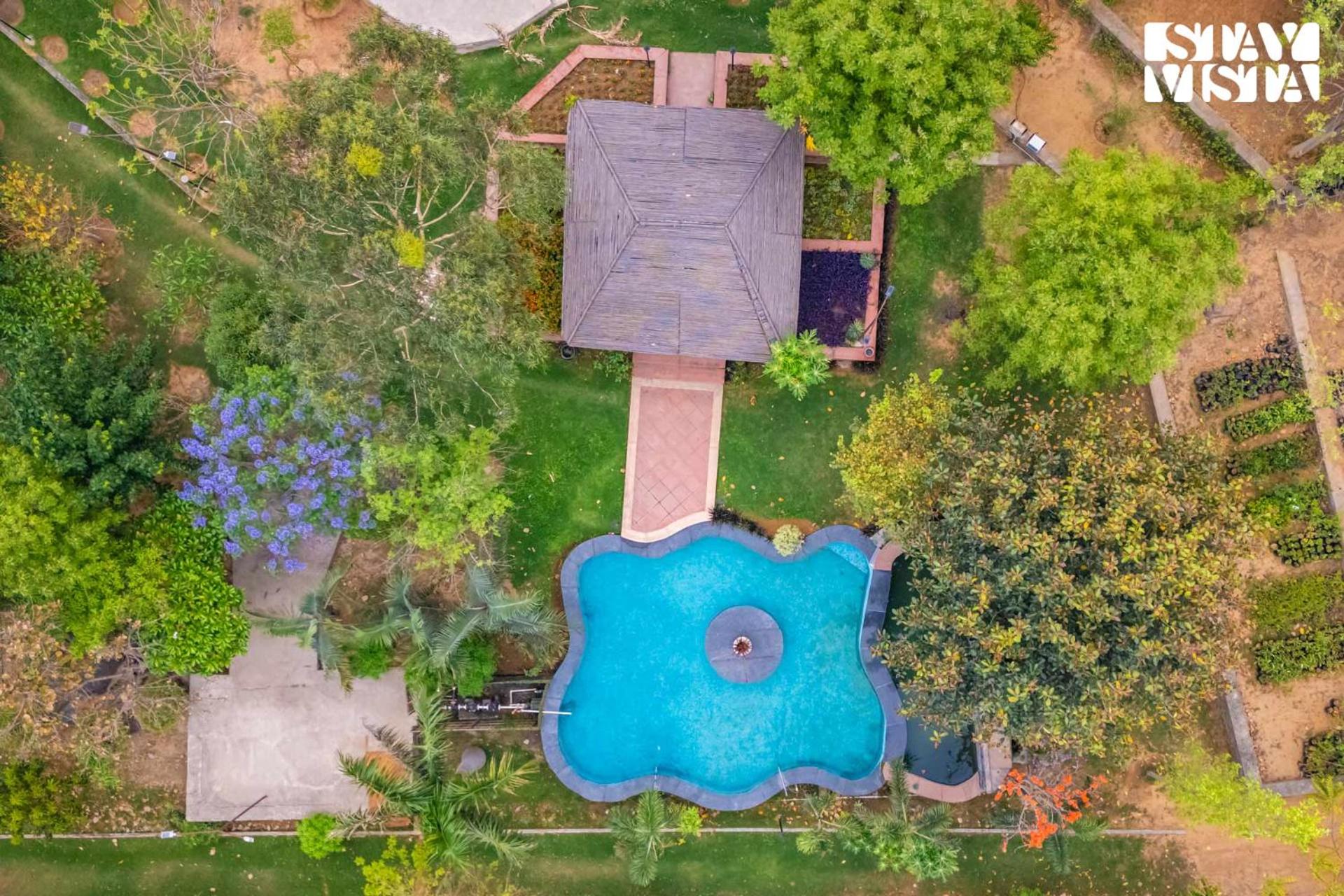 Villa photo 2