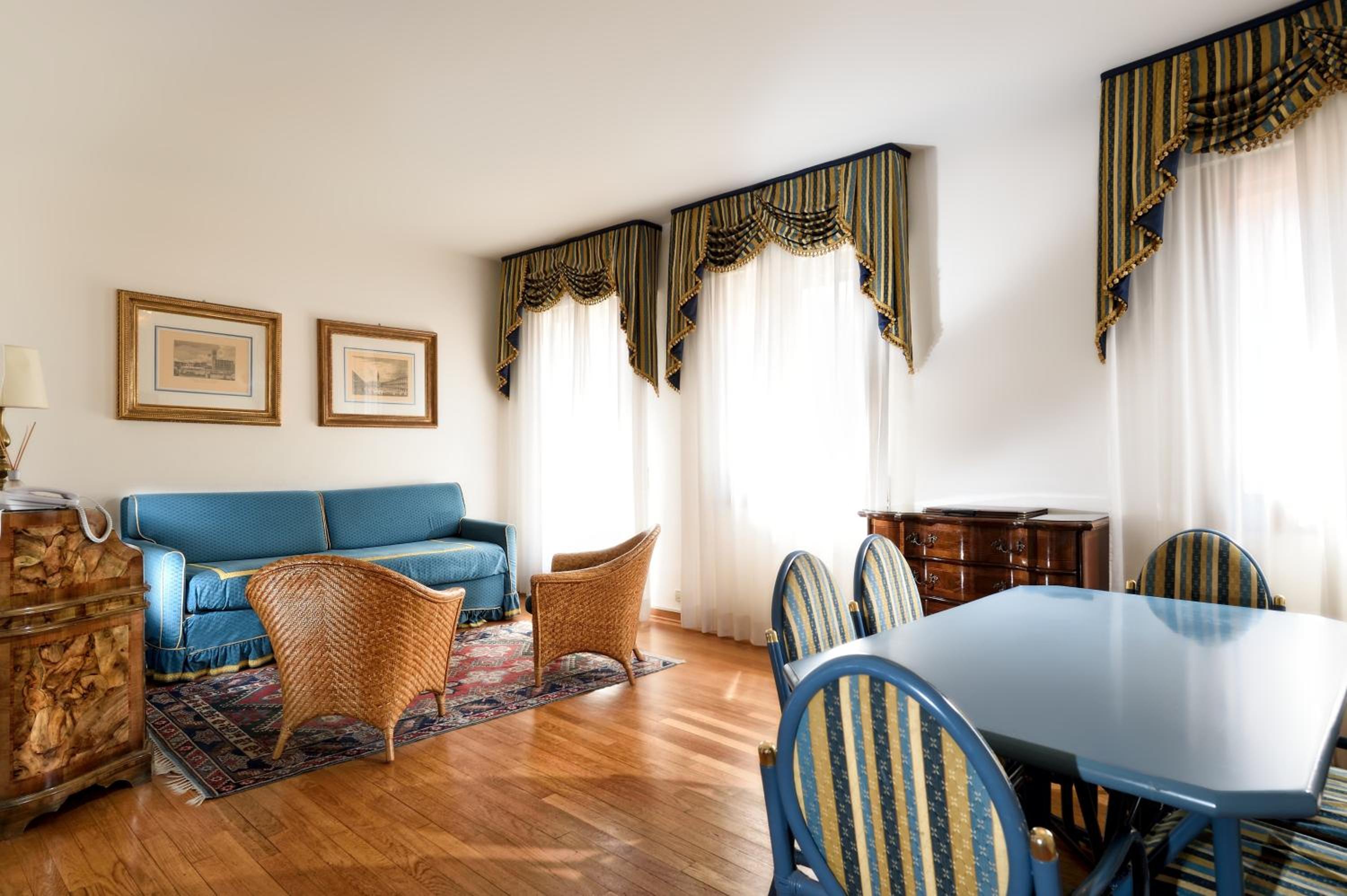Deluxe Suite