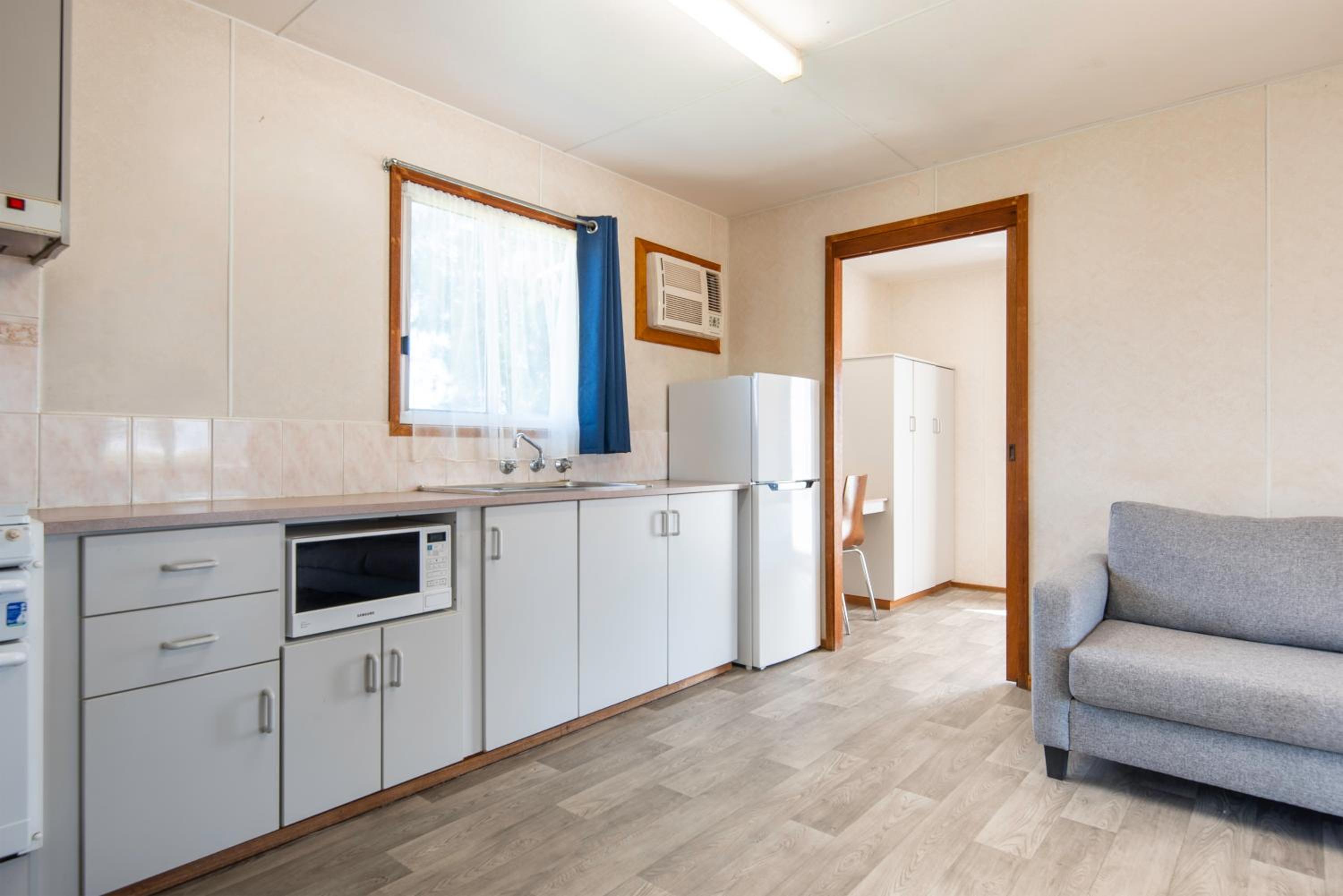 Ensuite Cabin photo 2