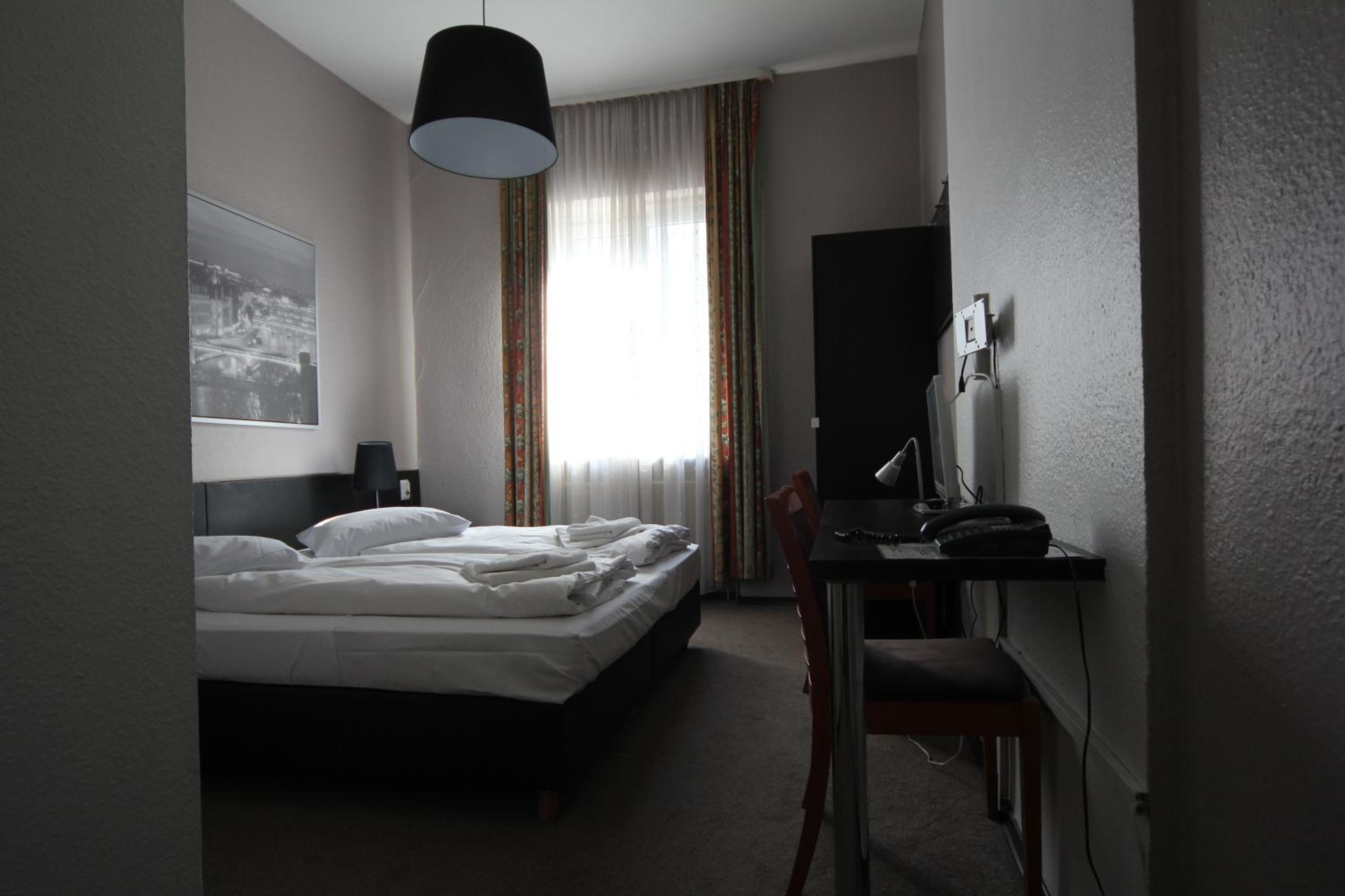 Double Room - Photo 9