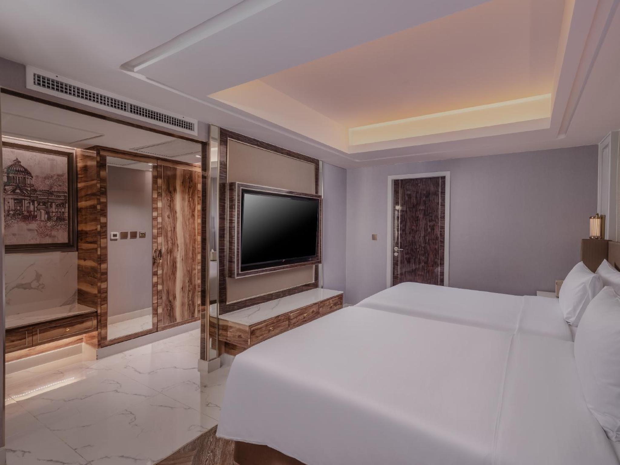 Deluxe Twin Room photo 2