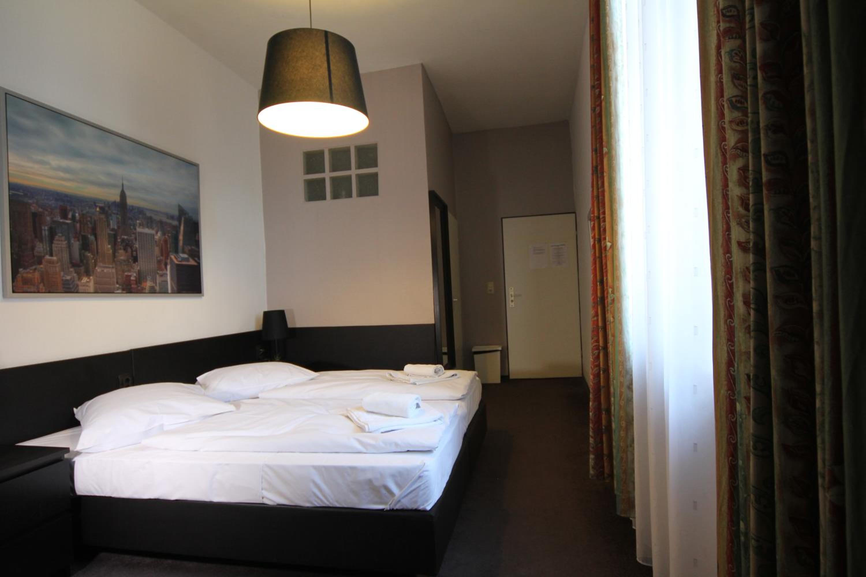 Double Room - Photo 21