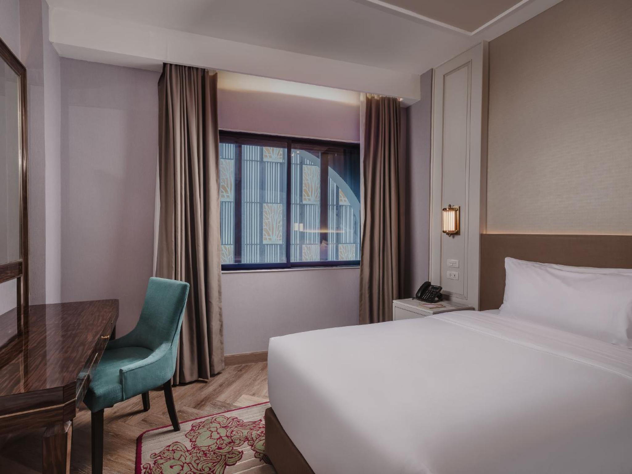 Superior King Room photo 3