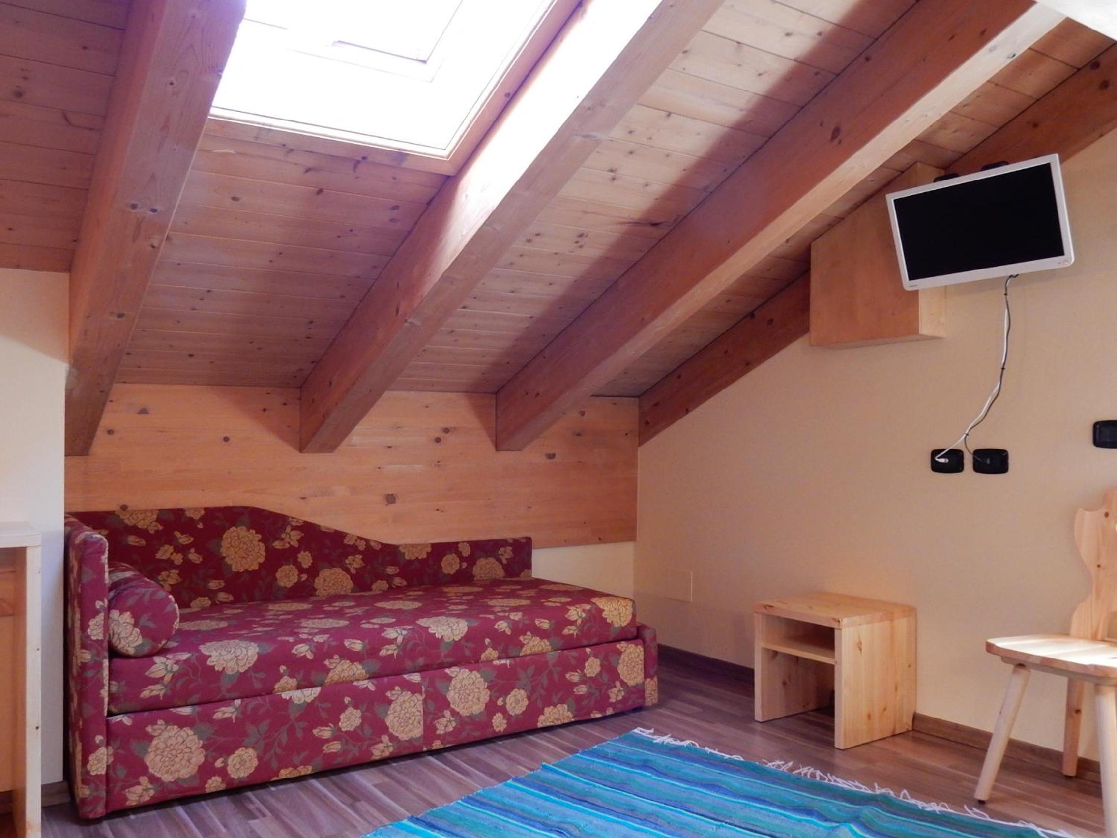 Quadruple Room with Balcony - Photo 19