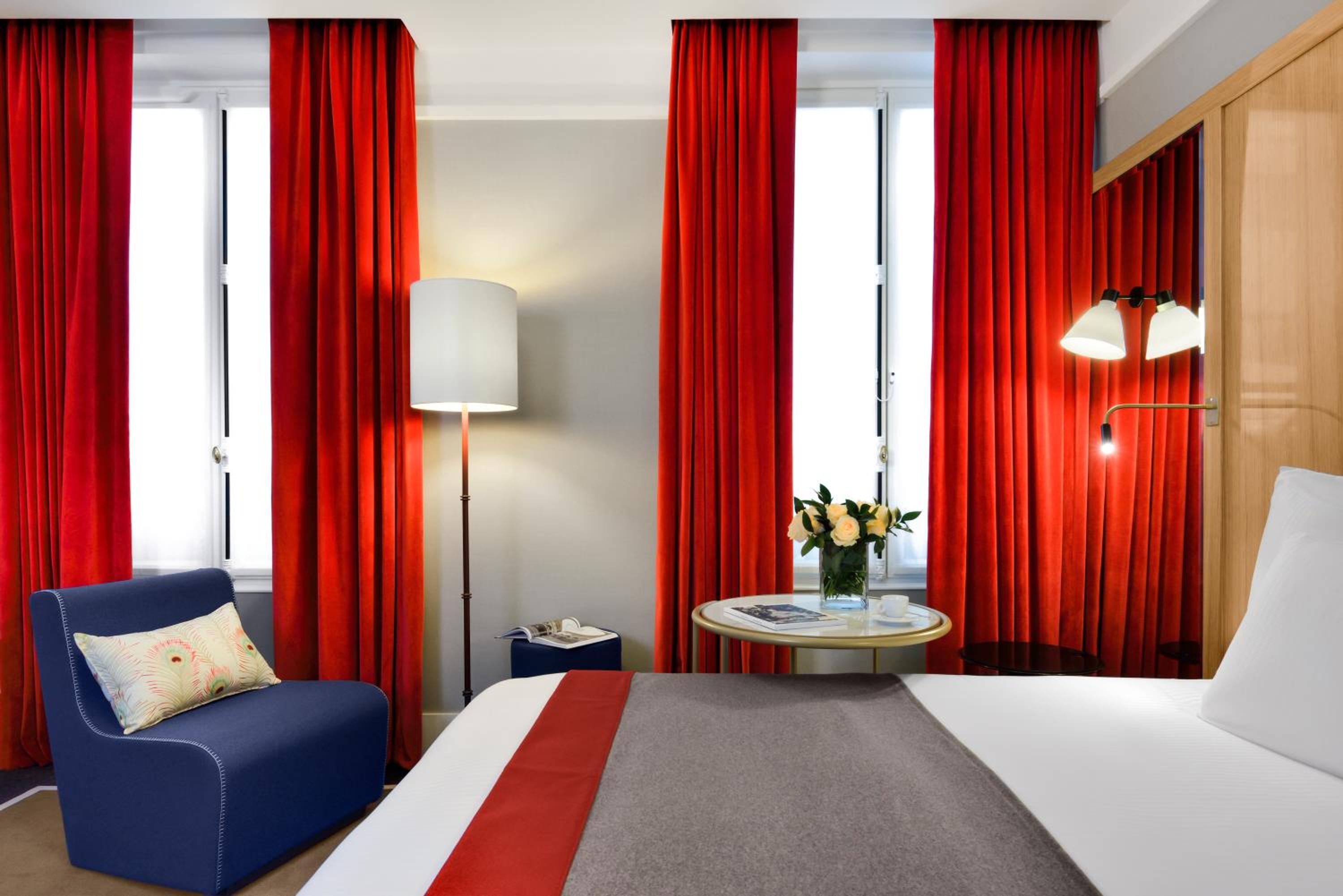 Classic Room with Queen Bed