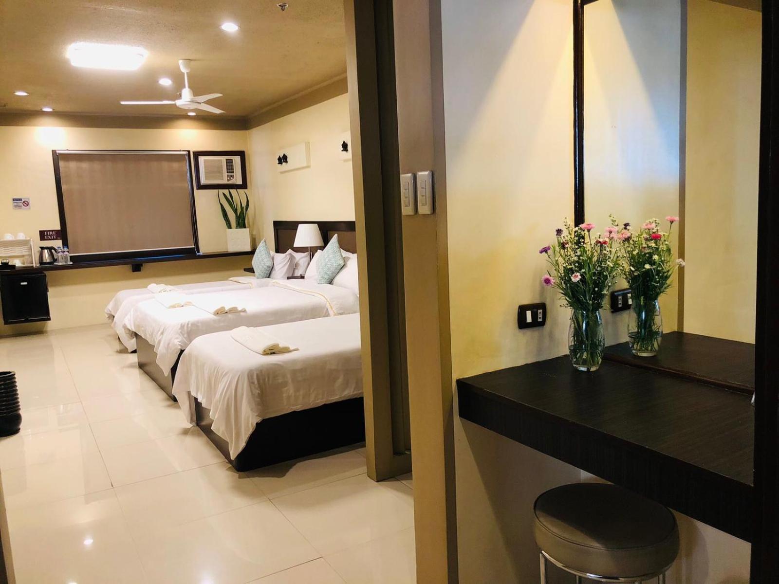 Deluxe Quadruple Room photo 2